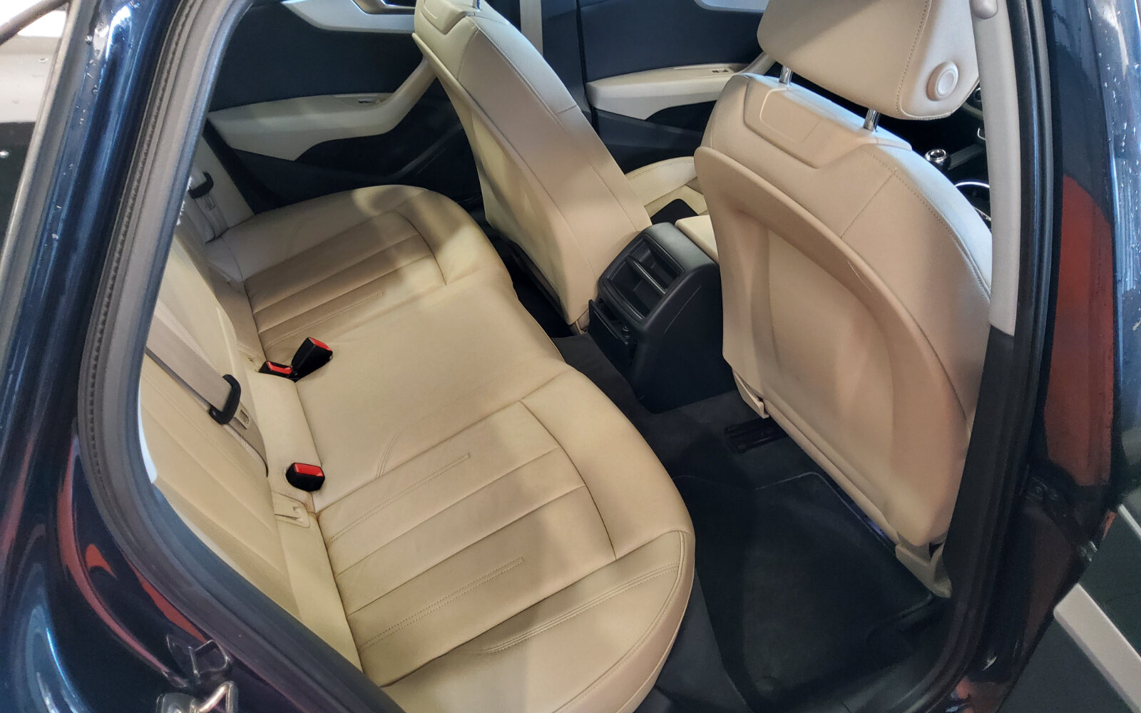 Audi A4 2.0TDI 150HP SE Ultra