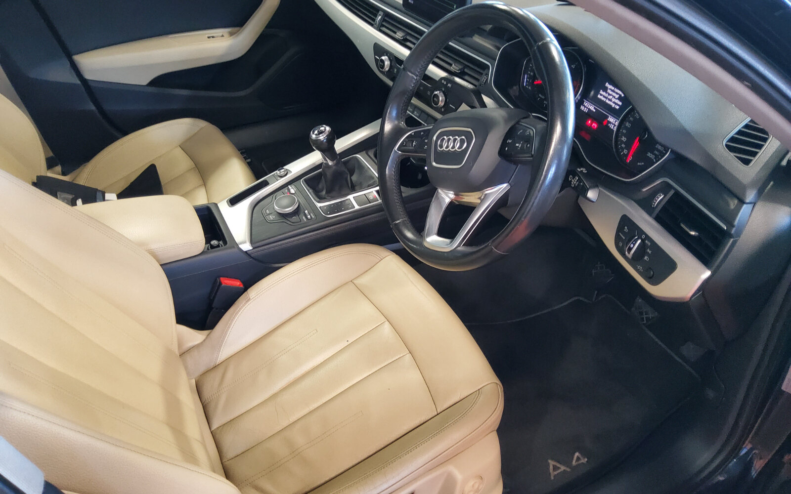 Audi A4 2.0TDI 150HP SE Ultra