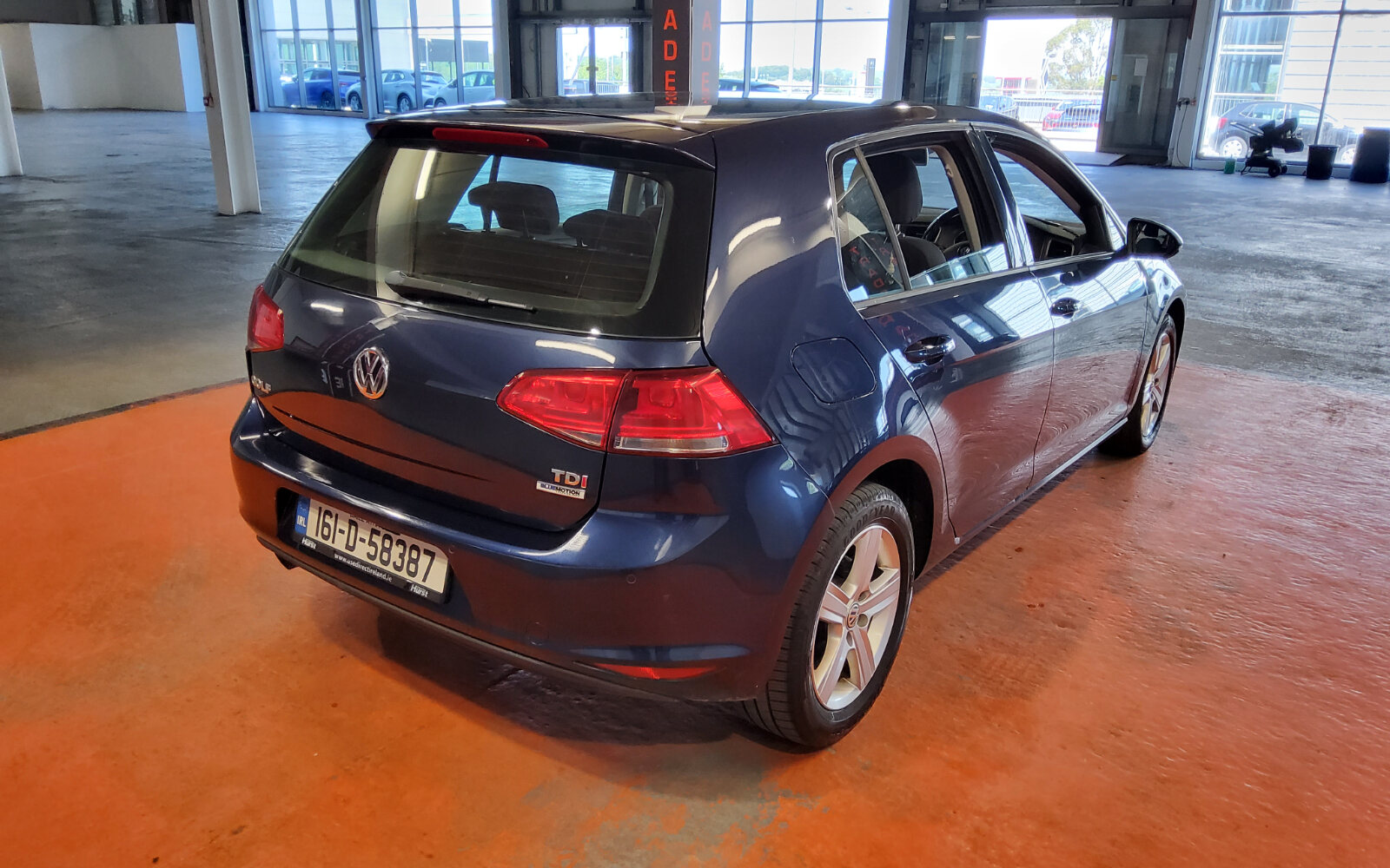 Volkswagen Golf 1.6 TDI 5DR 110HP BlueMotion