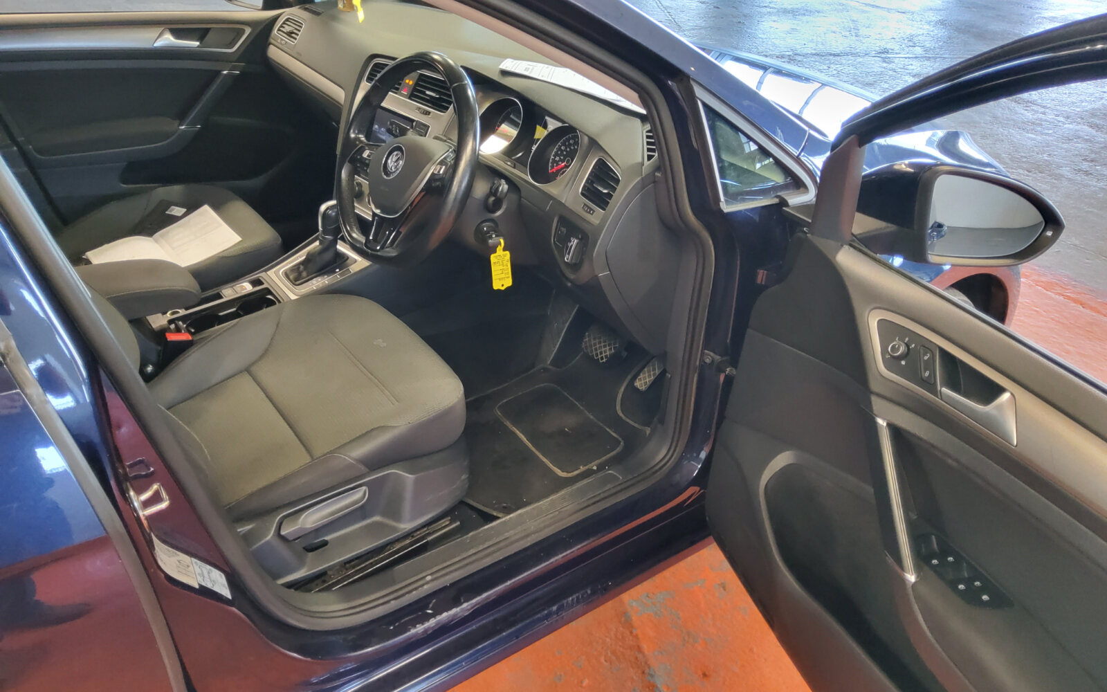 Volkswagen Golf 1.6 TDI 5DR 110HP BlueMotion