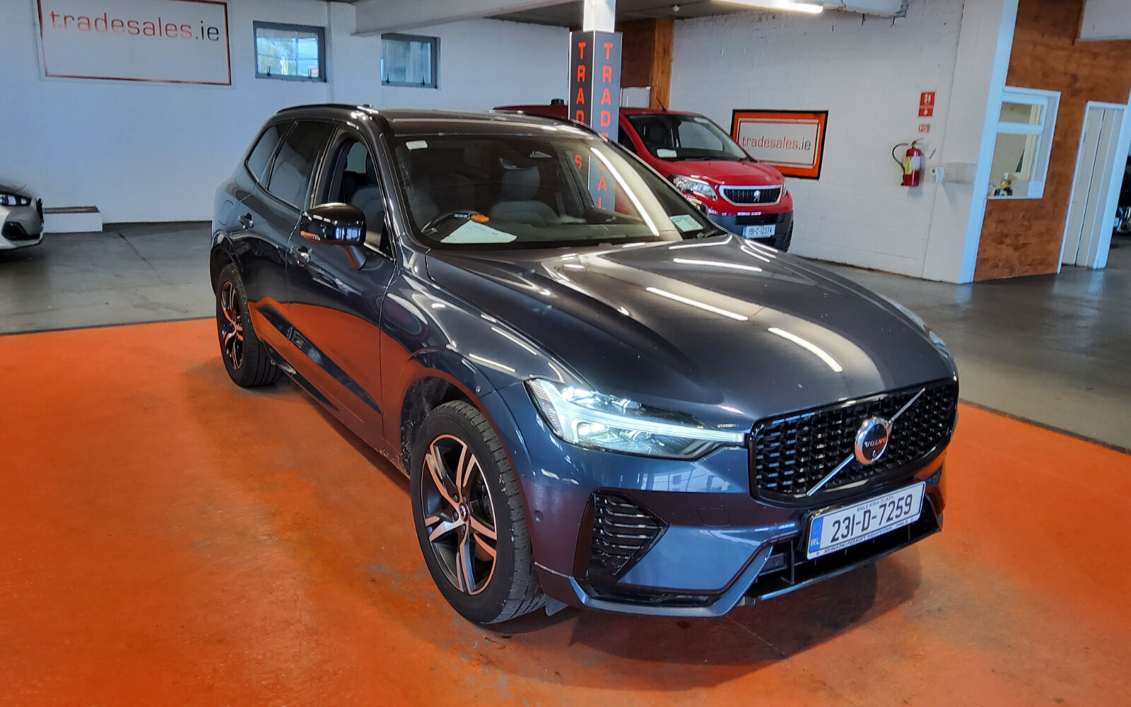 Volvo XC60 B4 diesel MHEV 197hp AT8 Plus Dark