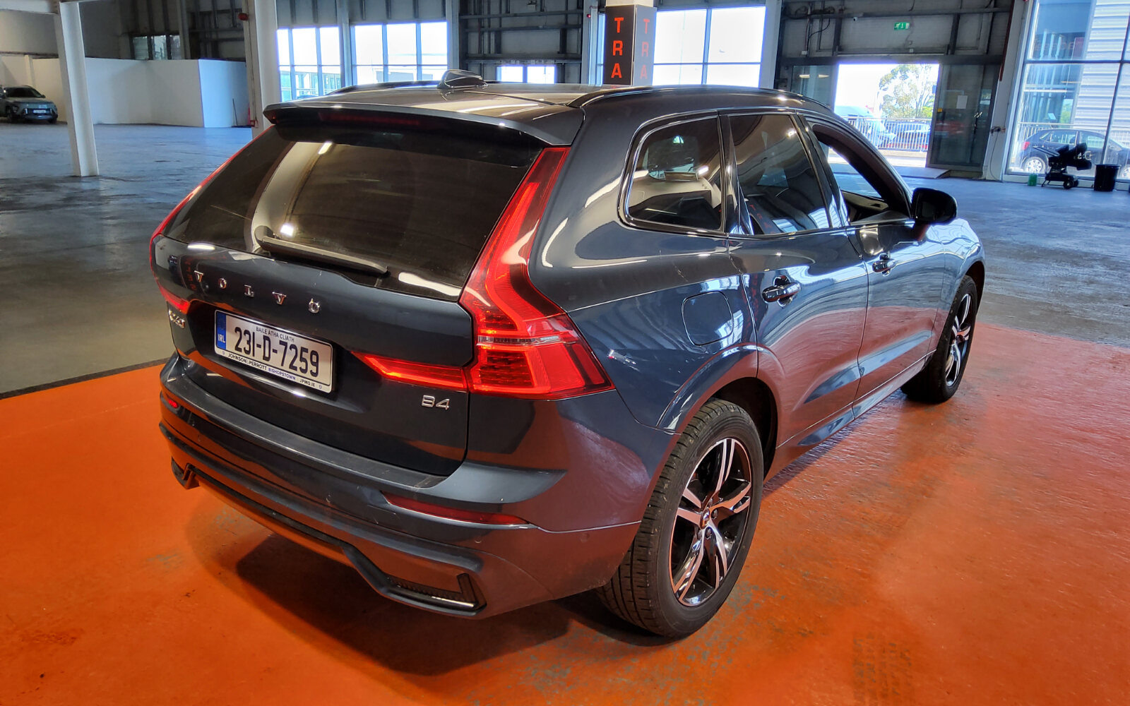 Volvo XC60 B4 diesel MHEV 197hp AT8 Plus Dark
