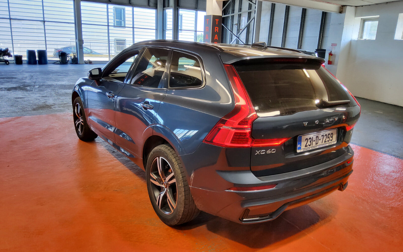 Volvo XC60 B4 diesel MHEV 197hp AT8 Plus Dark