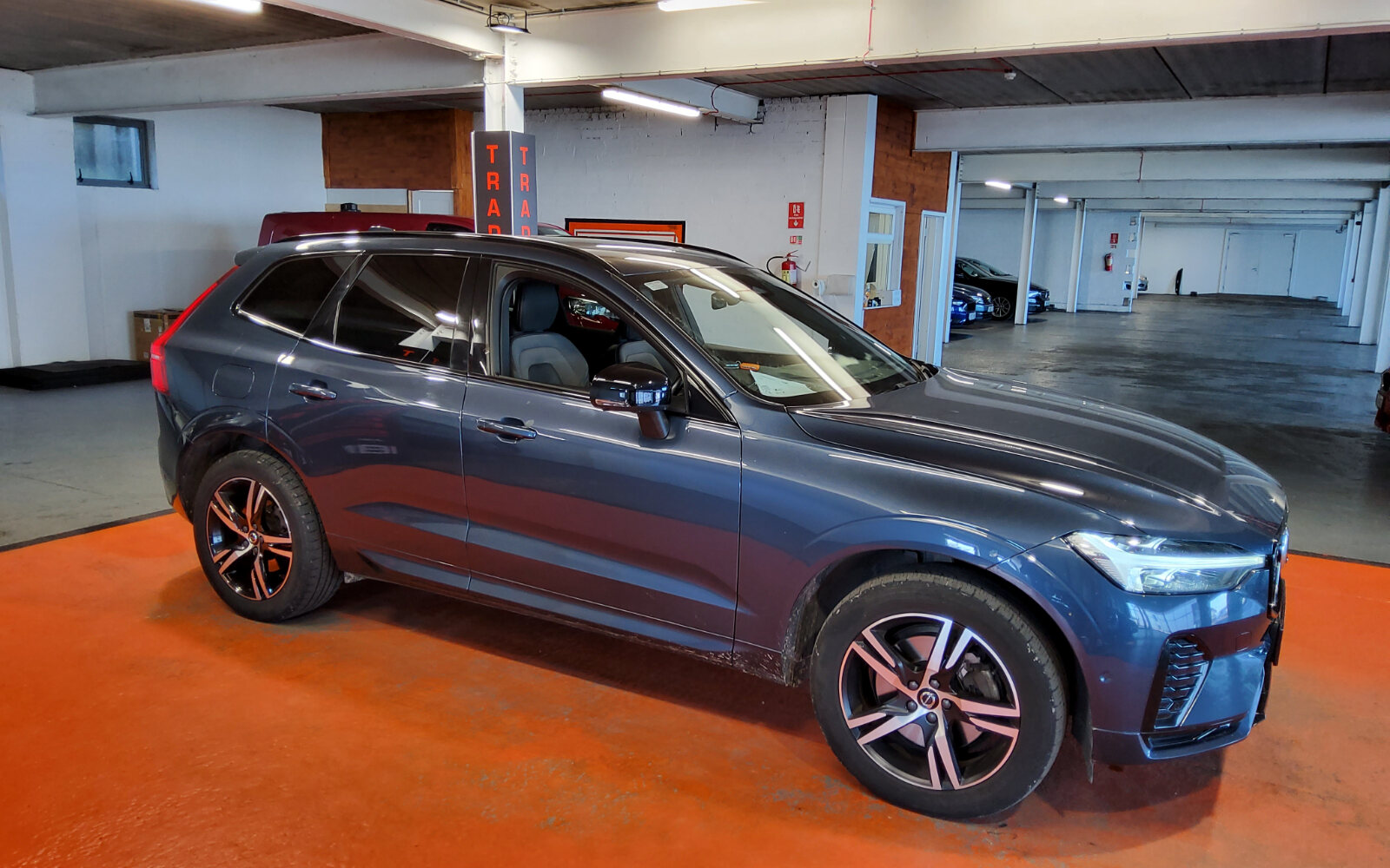 Volvo XC60 B4 diesel MHEV 197hp AT8 Plus Dark