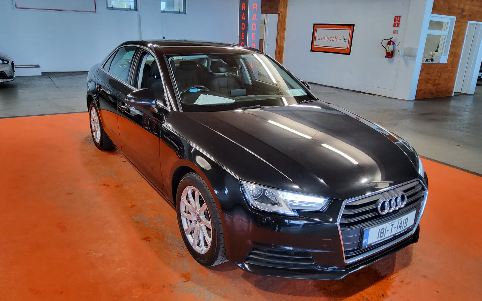 Audi A4 2.0TDI 122HP Attraction Ultra