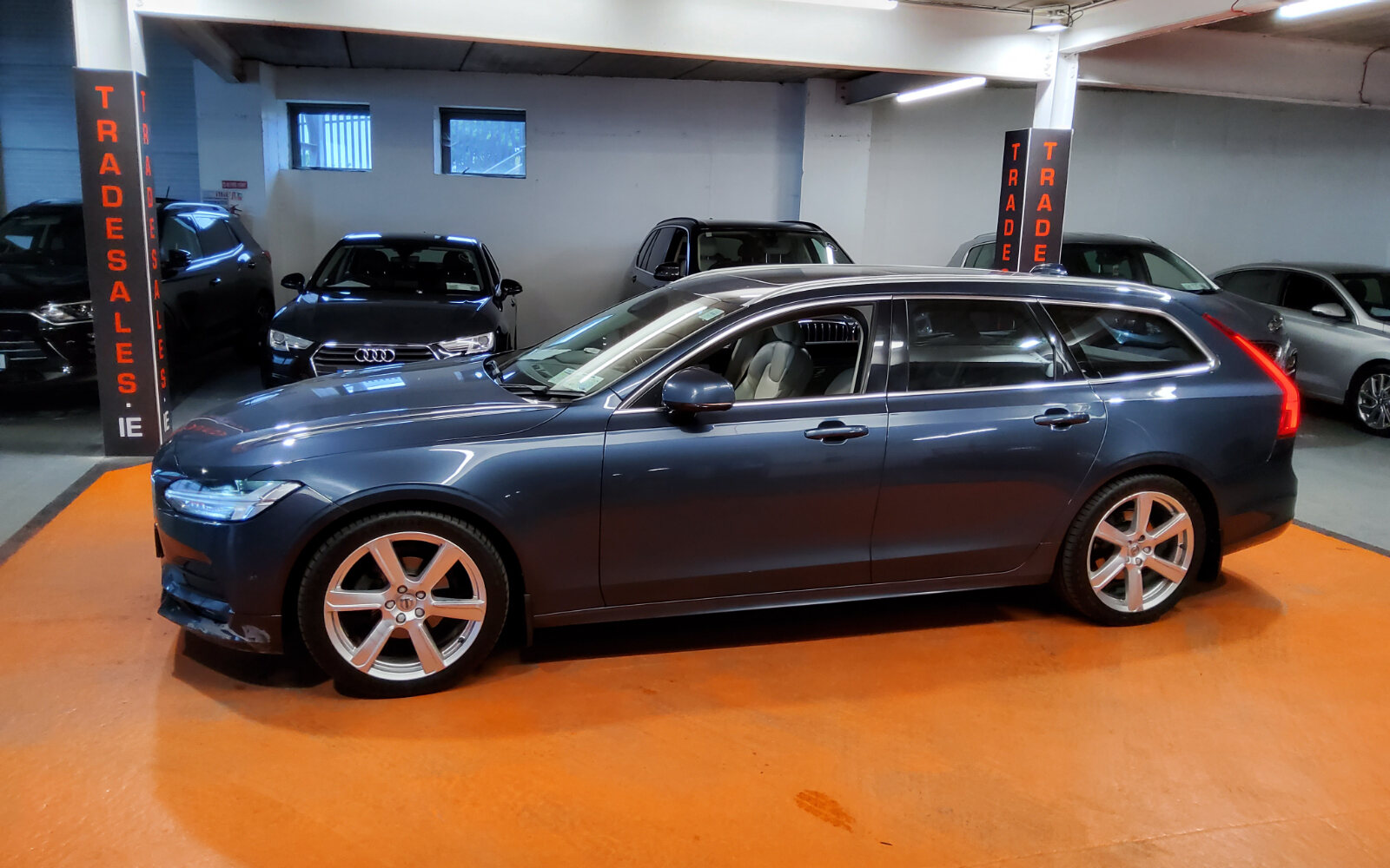 Volvo V90 D4 (190hp) Momentum Auto