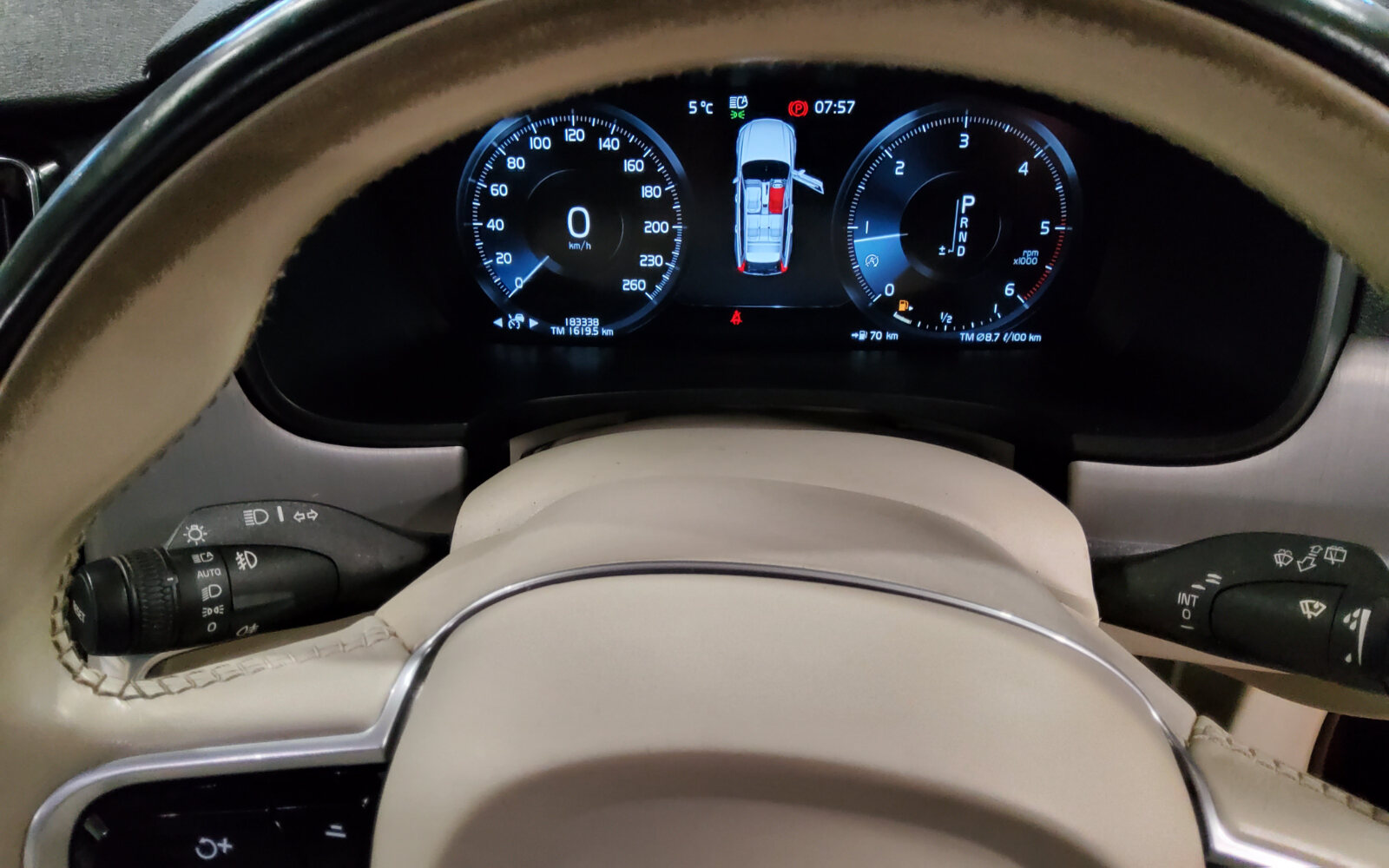 Volvo V90 D4 (190hp) Momentum Auto