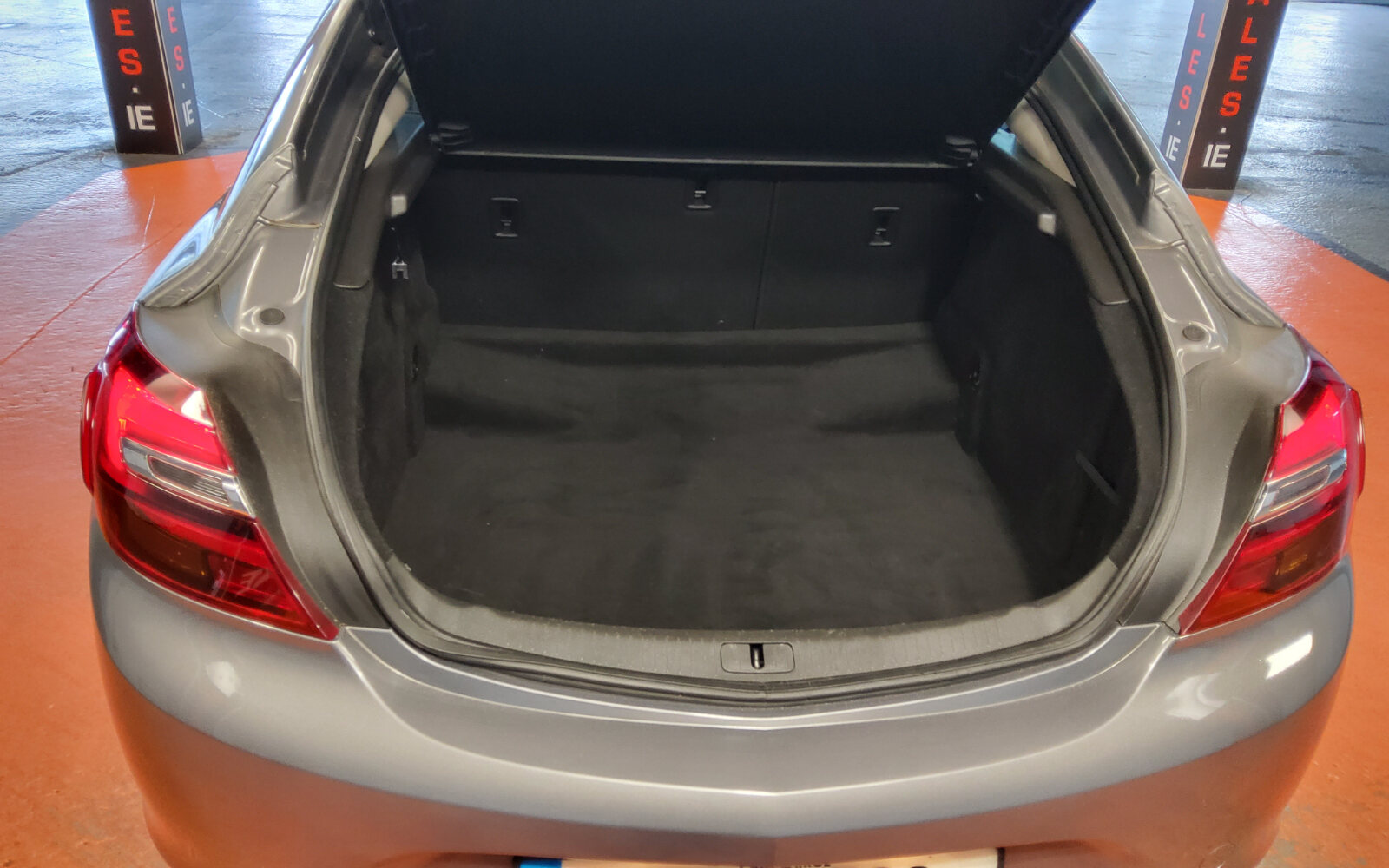 Opel Insignia 1.4 TURBO 140PS S