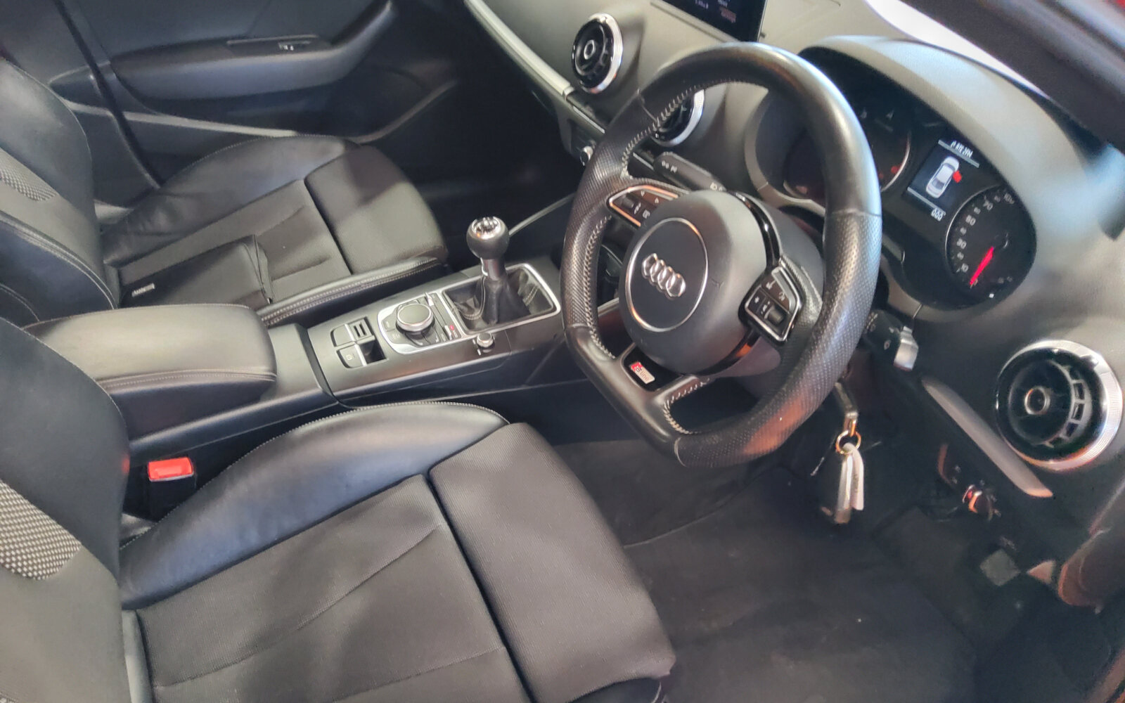 Audi A3 1.6 TDI S LINE