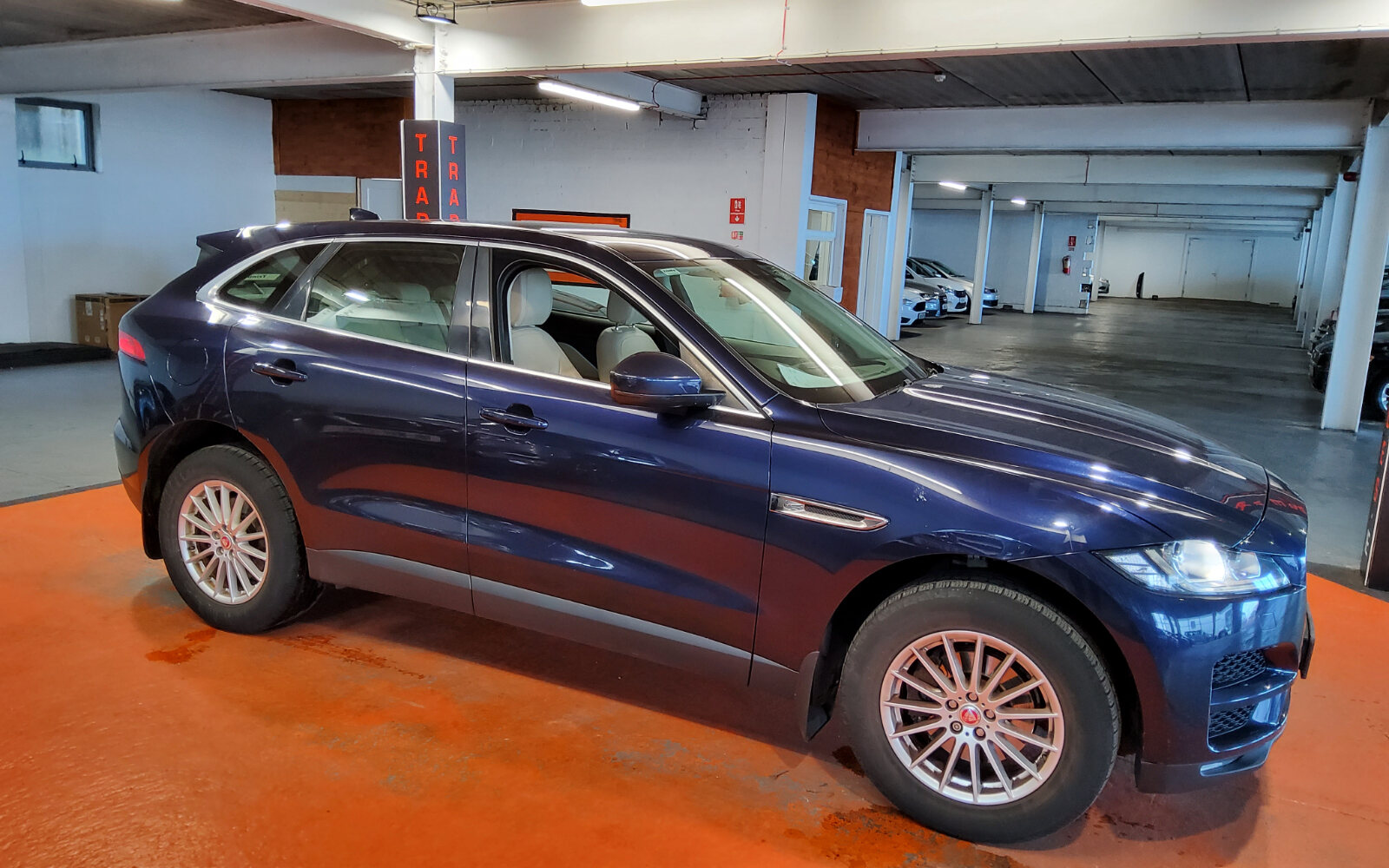 Jaguar F-Pace AWD 2.0 D 180PS Prestige Auto
