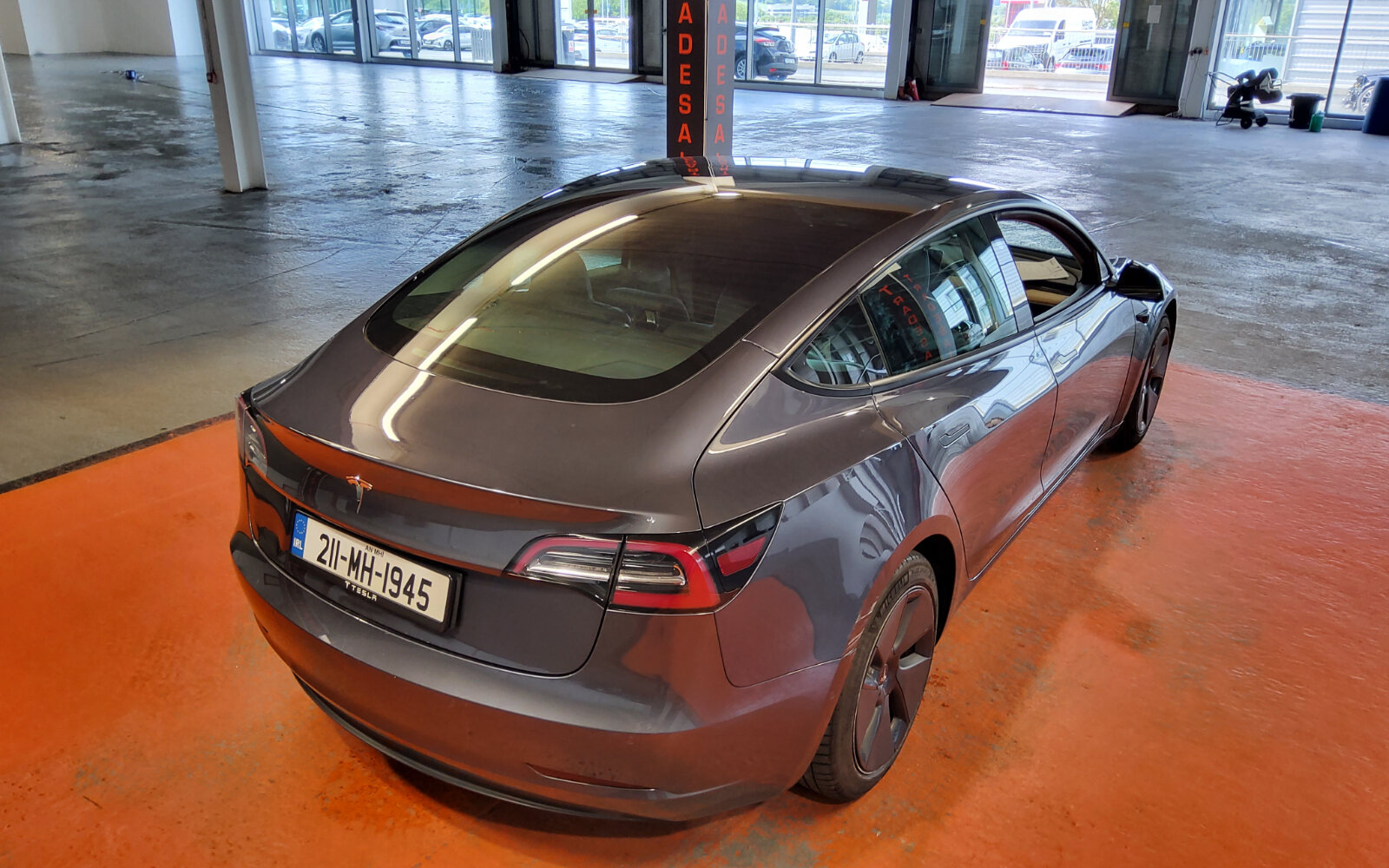 Tesla Model 3 RWD