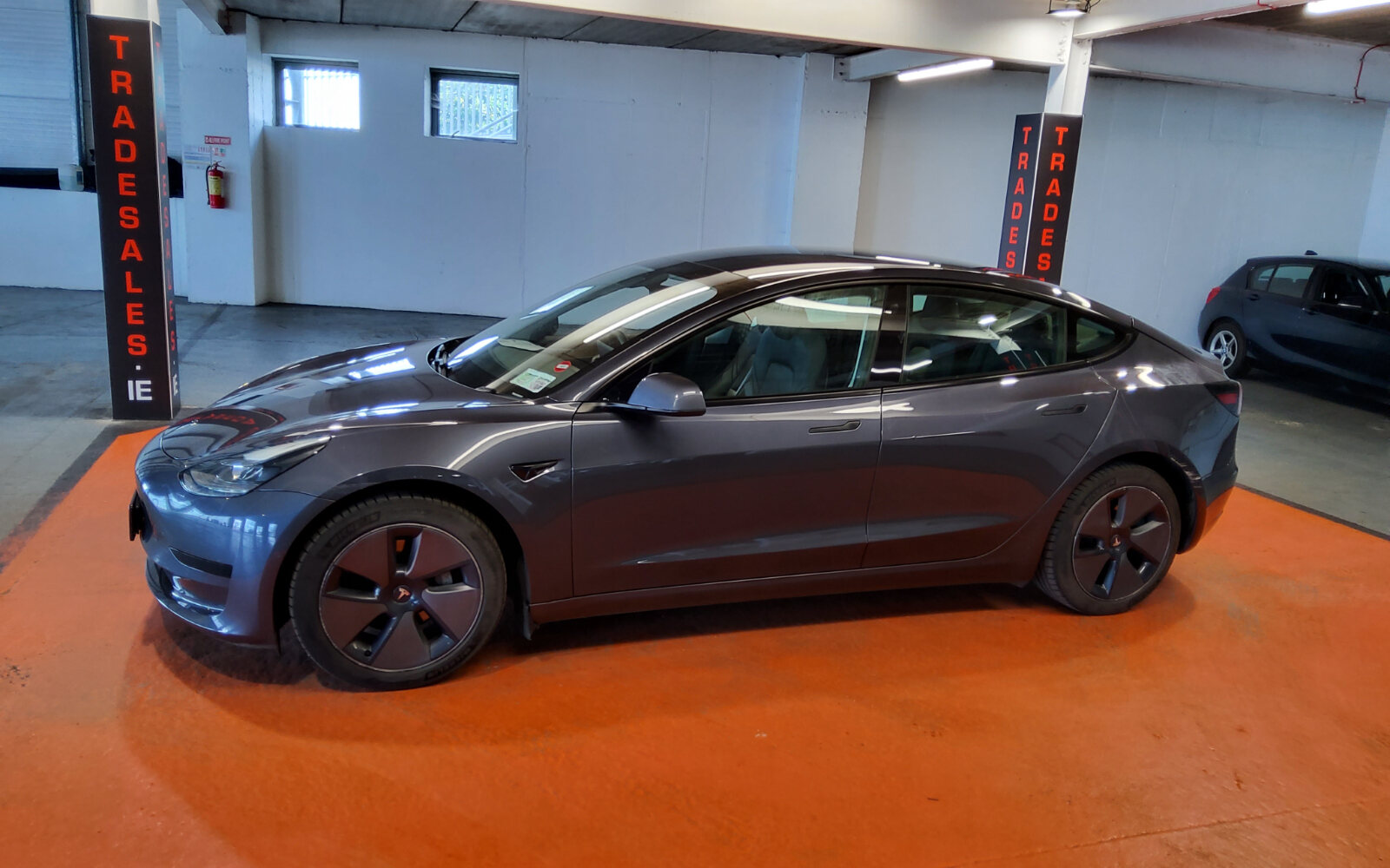 Tesla Model 3 RWD