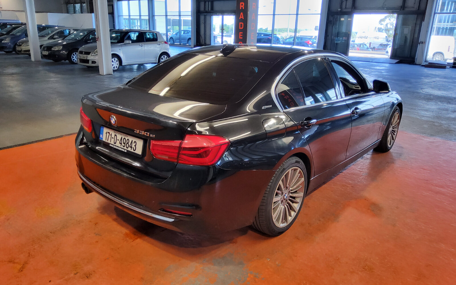 BMW 3-Series 330e Luxury