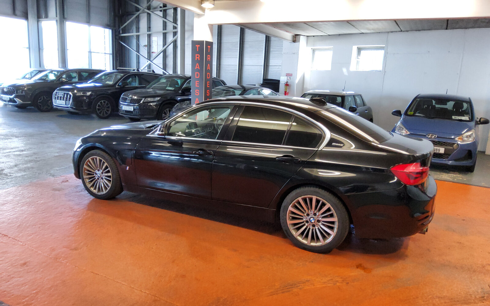 BMW 3-Series 330e Luxury