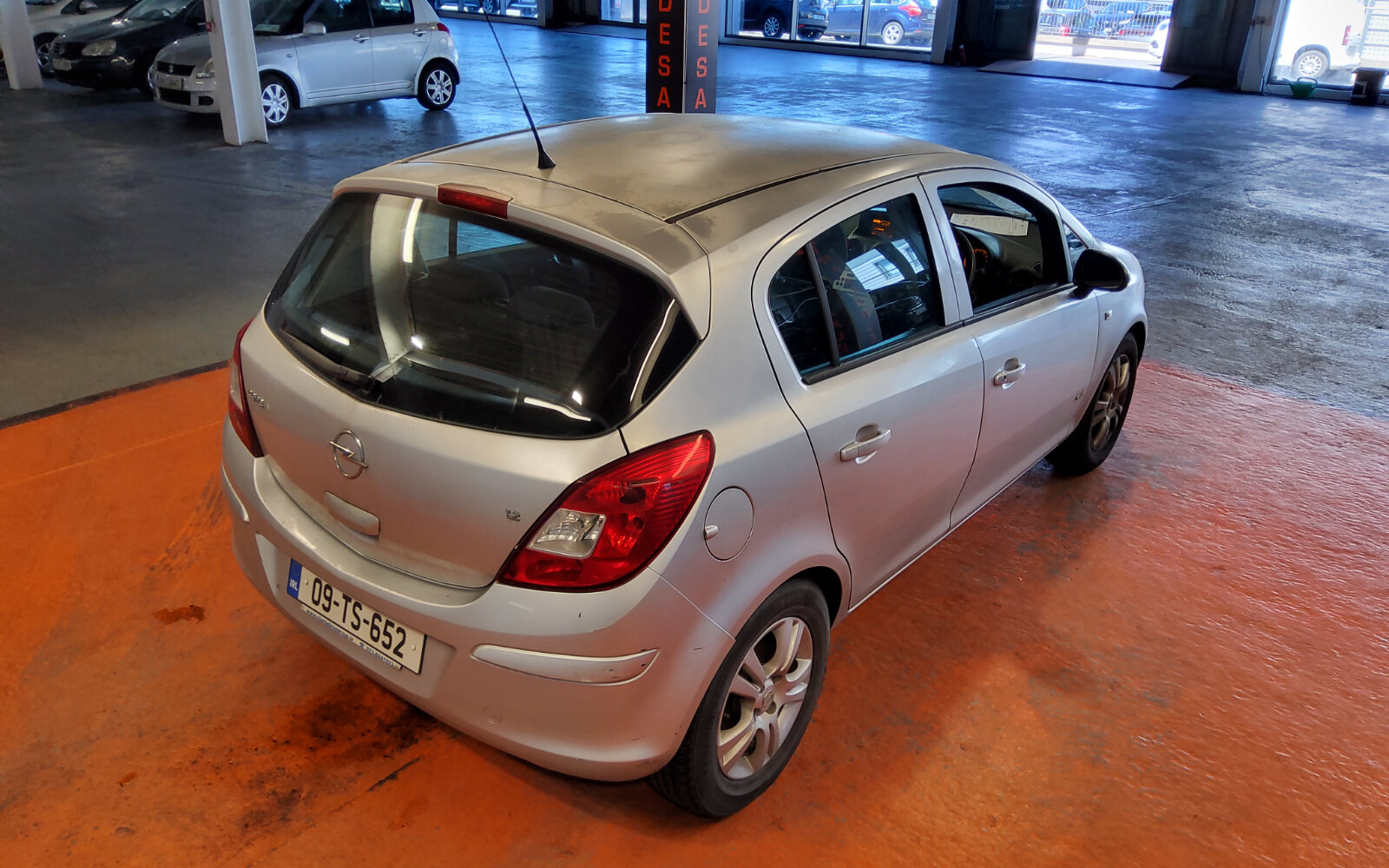 Opel Corsa 1.2i 16v CLUB 5 DR