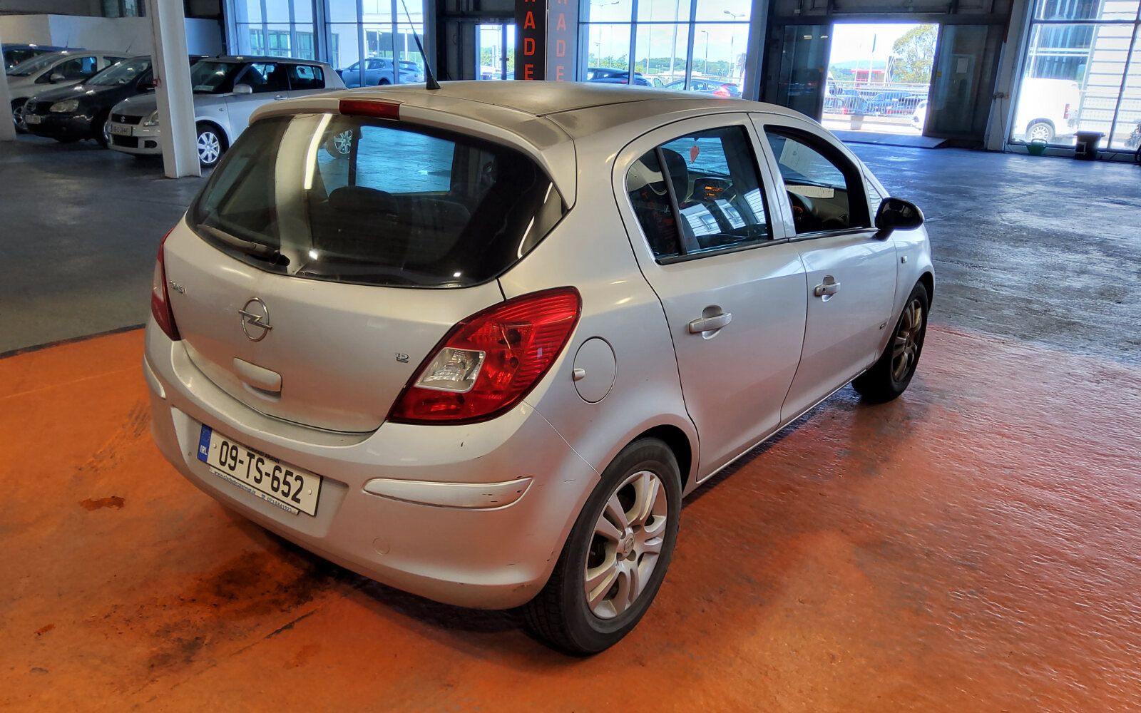 Opel Corsa 1.2i 16v CLUB 5 DR