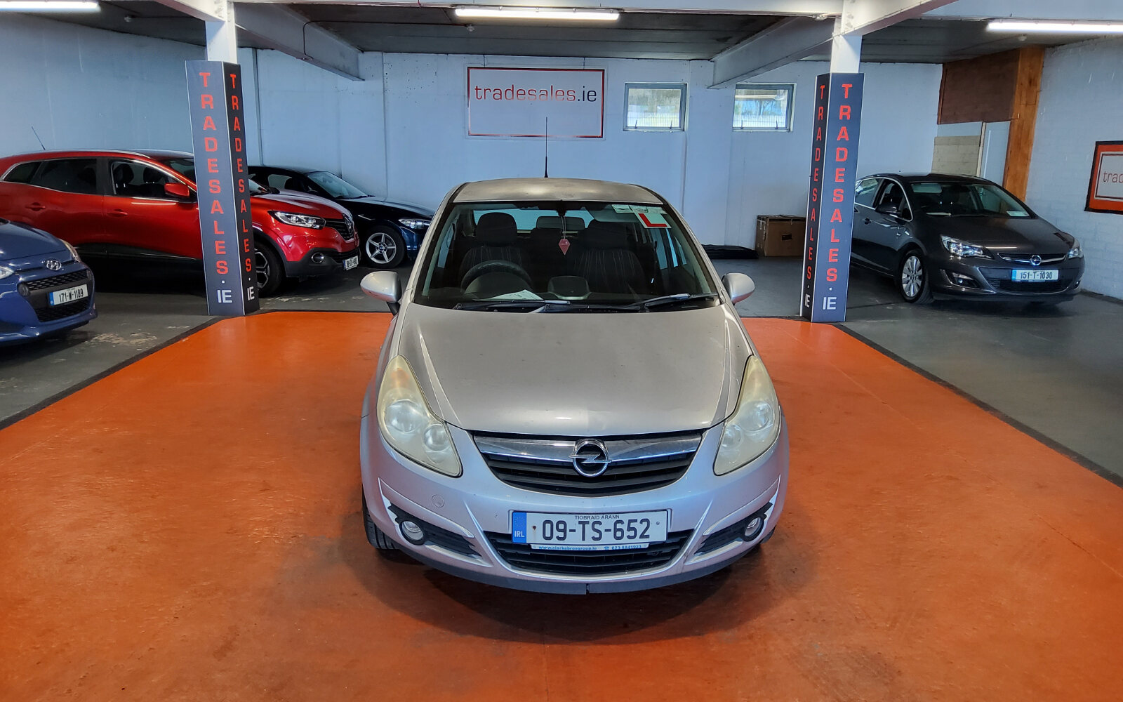 Opel Corsa 1.2i 16v CLUB 5 DR