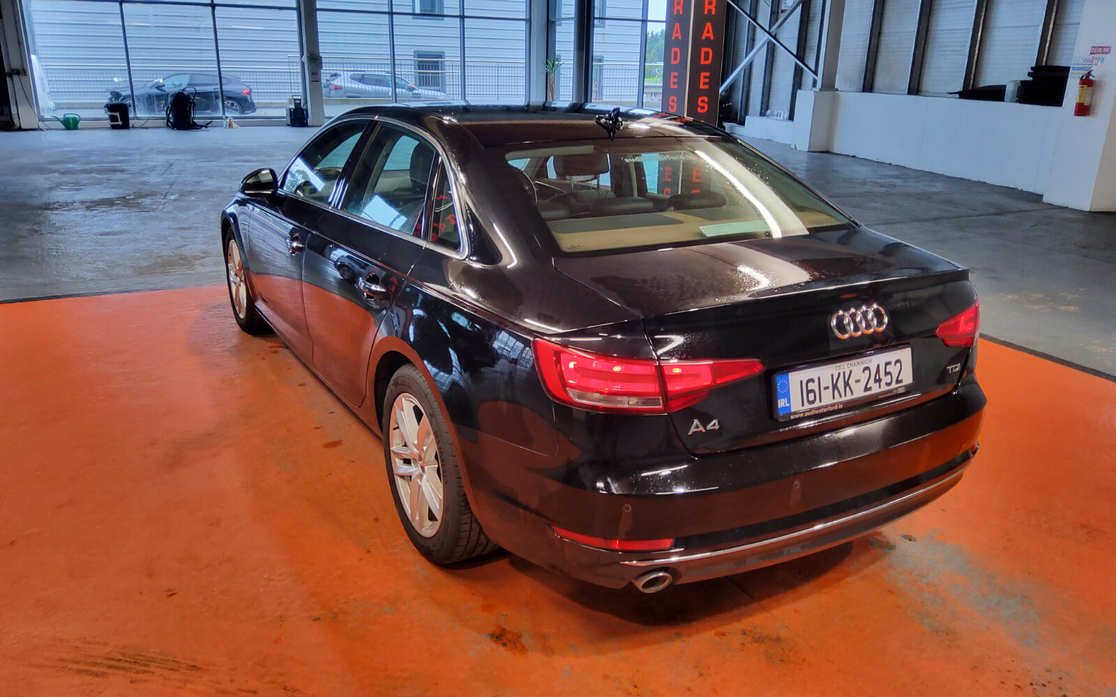 Audi A4 2.0TDI 150HP SE Ultra