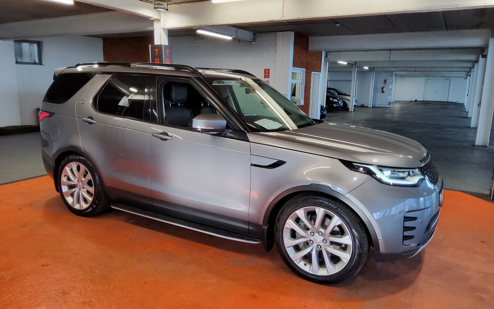 Land Rover Discovery 