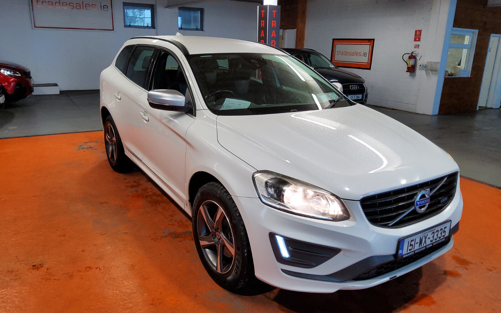 Volvo XC60 D4 (181hp) FWD R-Design