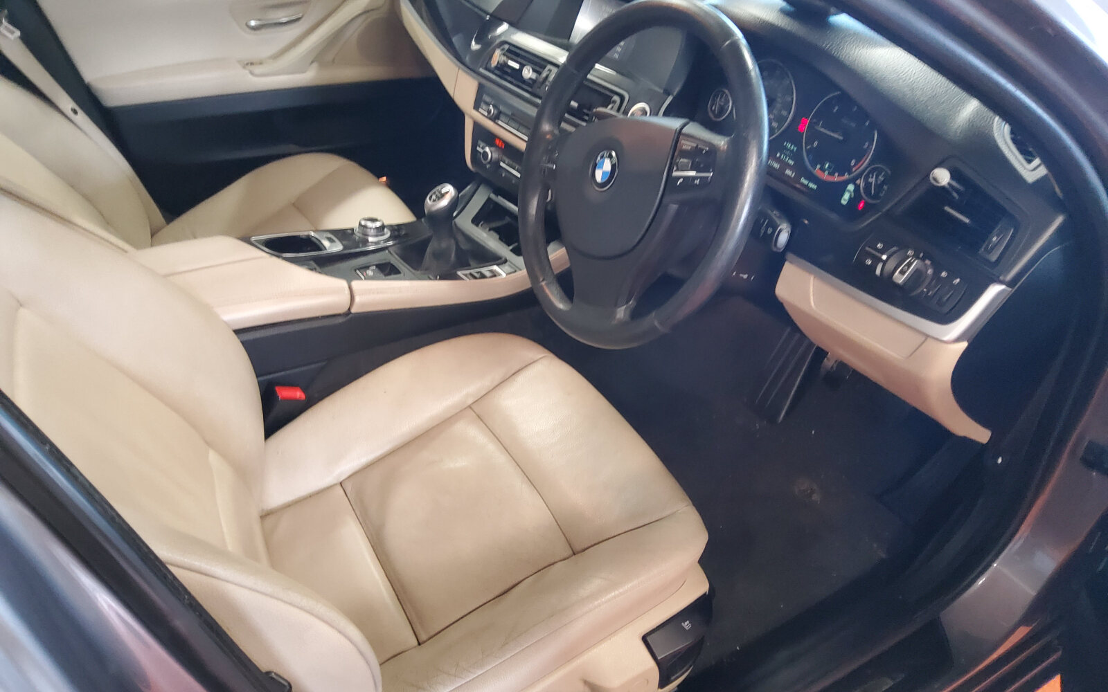BMW 5-Series 520D EFFICIENTDYNAMICS