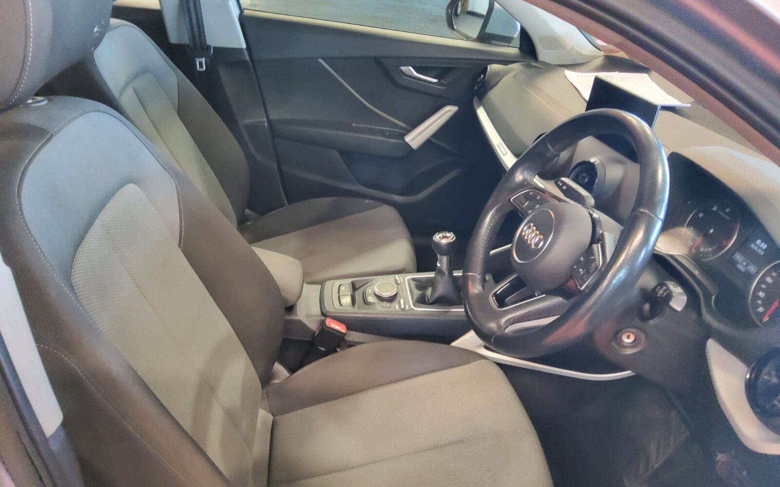 Audi Q2 SE 30 TDI 6-speed