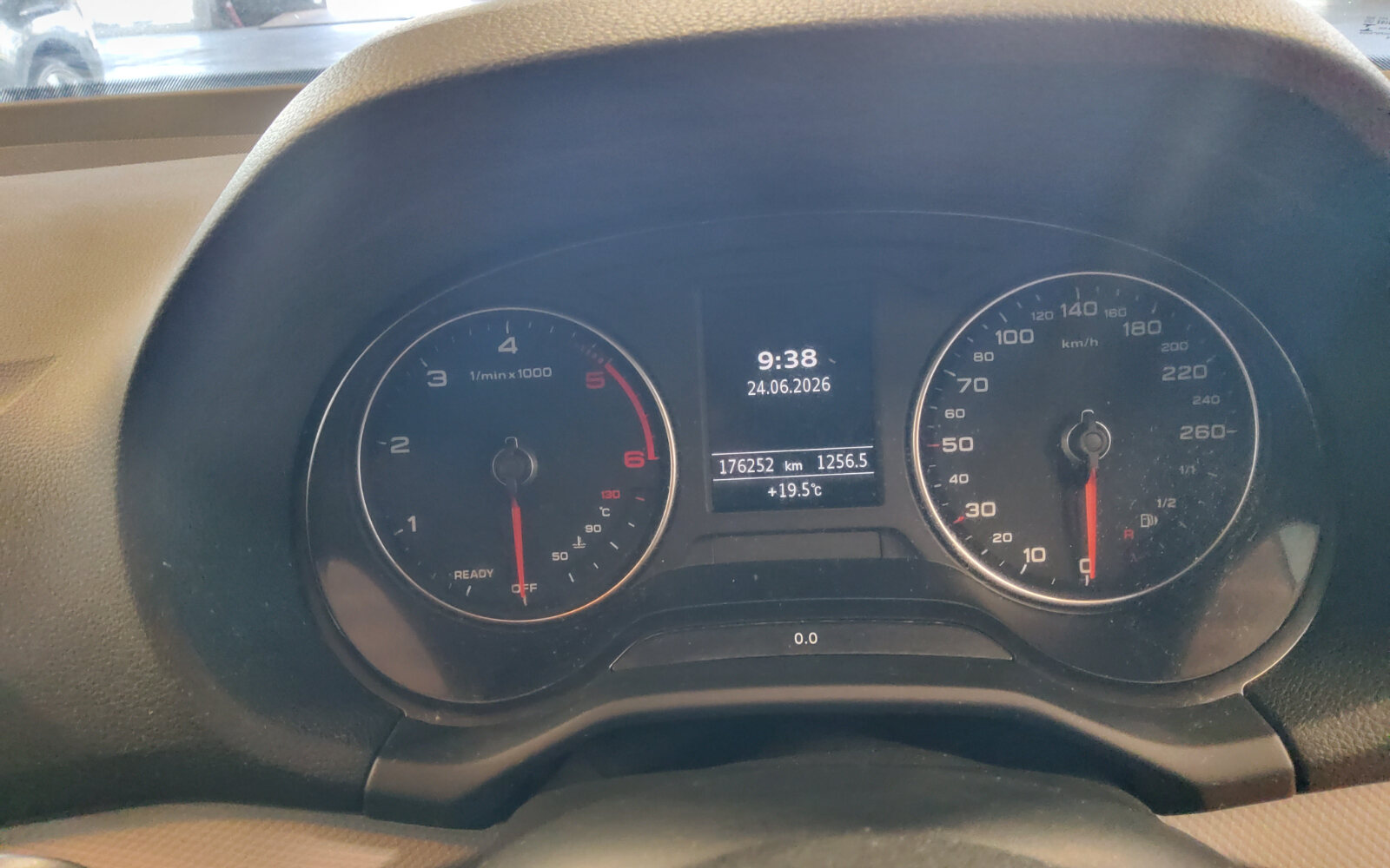 Audi Q2 SE 30 TDI 6-speed