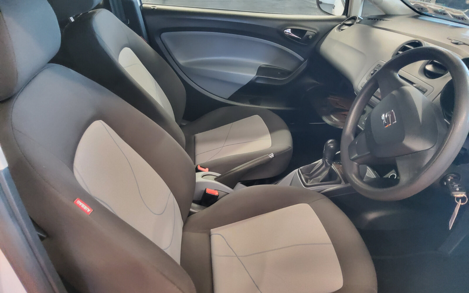SEAT Ibiza SC 1.2 70hp SE