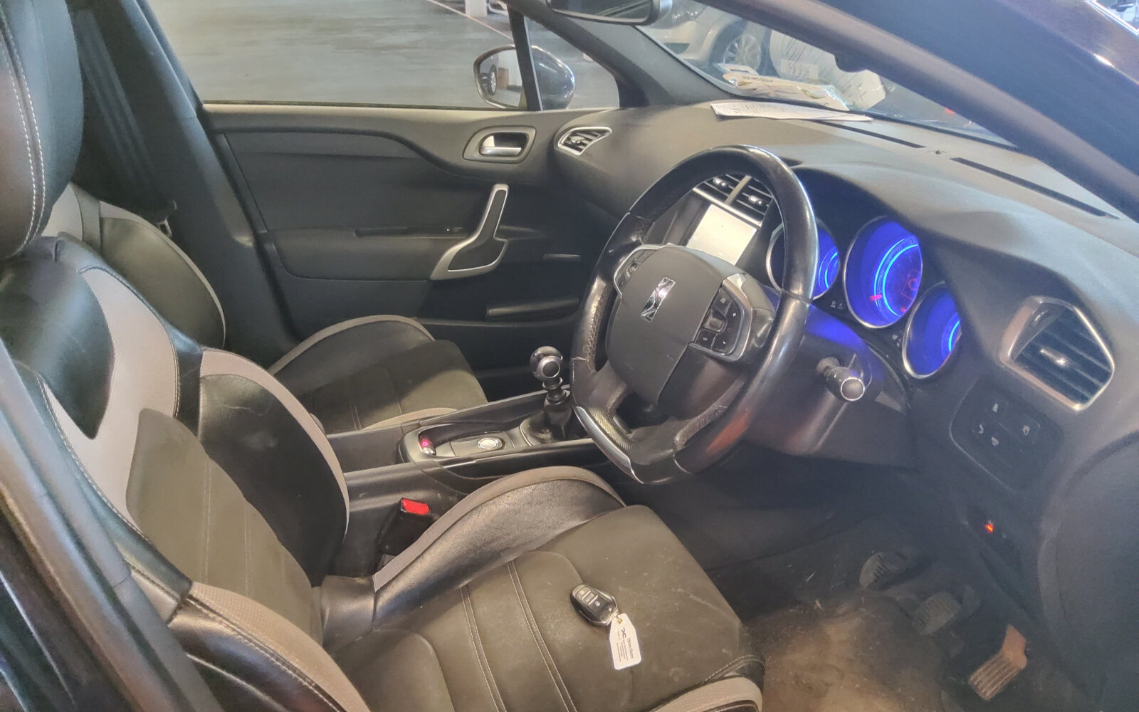 DS Automobiles DS 4 BlueHDi 120 S&S 6-speed manual Prestige