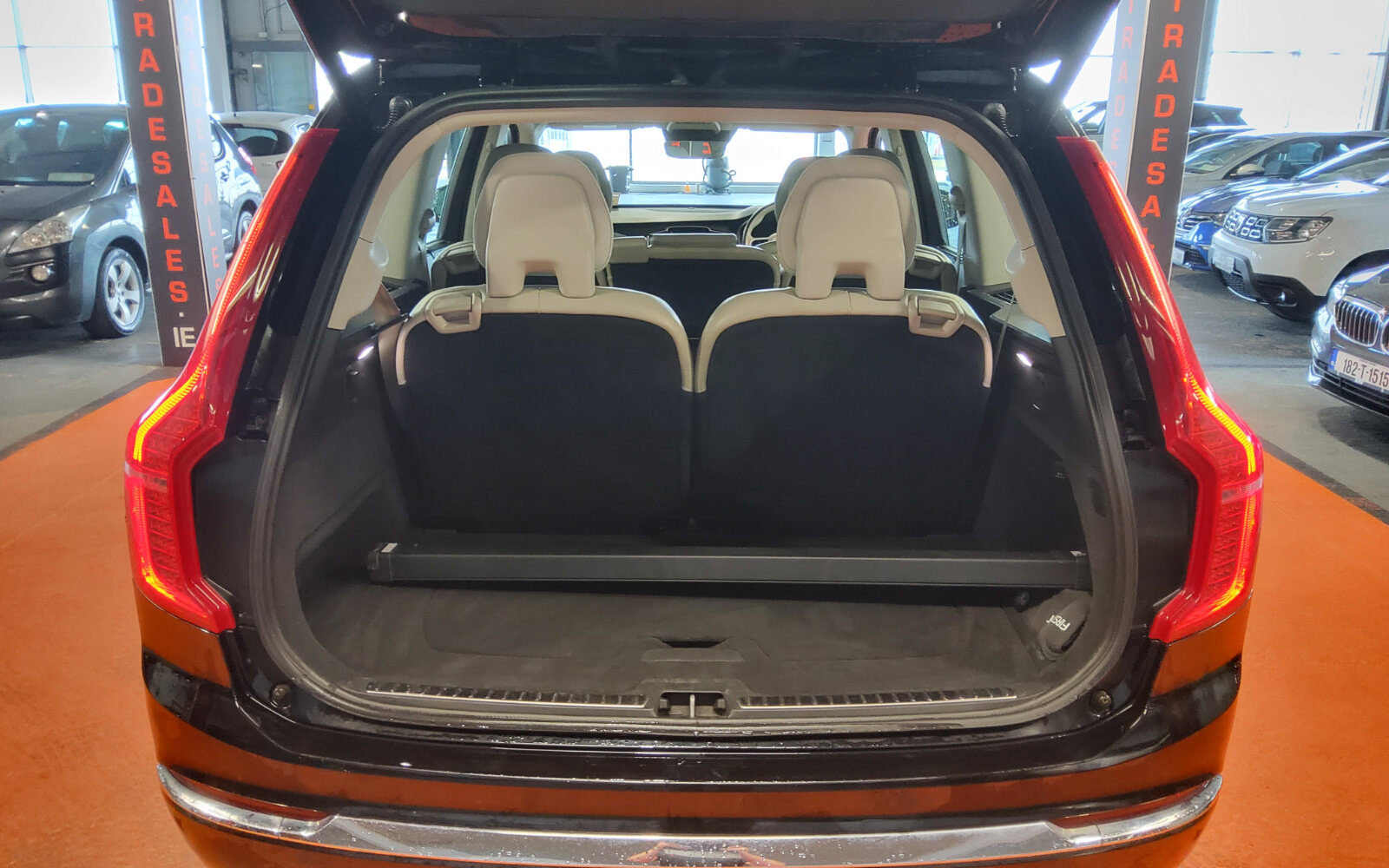 Volvo XC90 B5 (235hp) AWD Inscription Auto