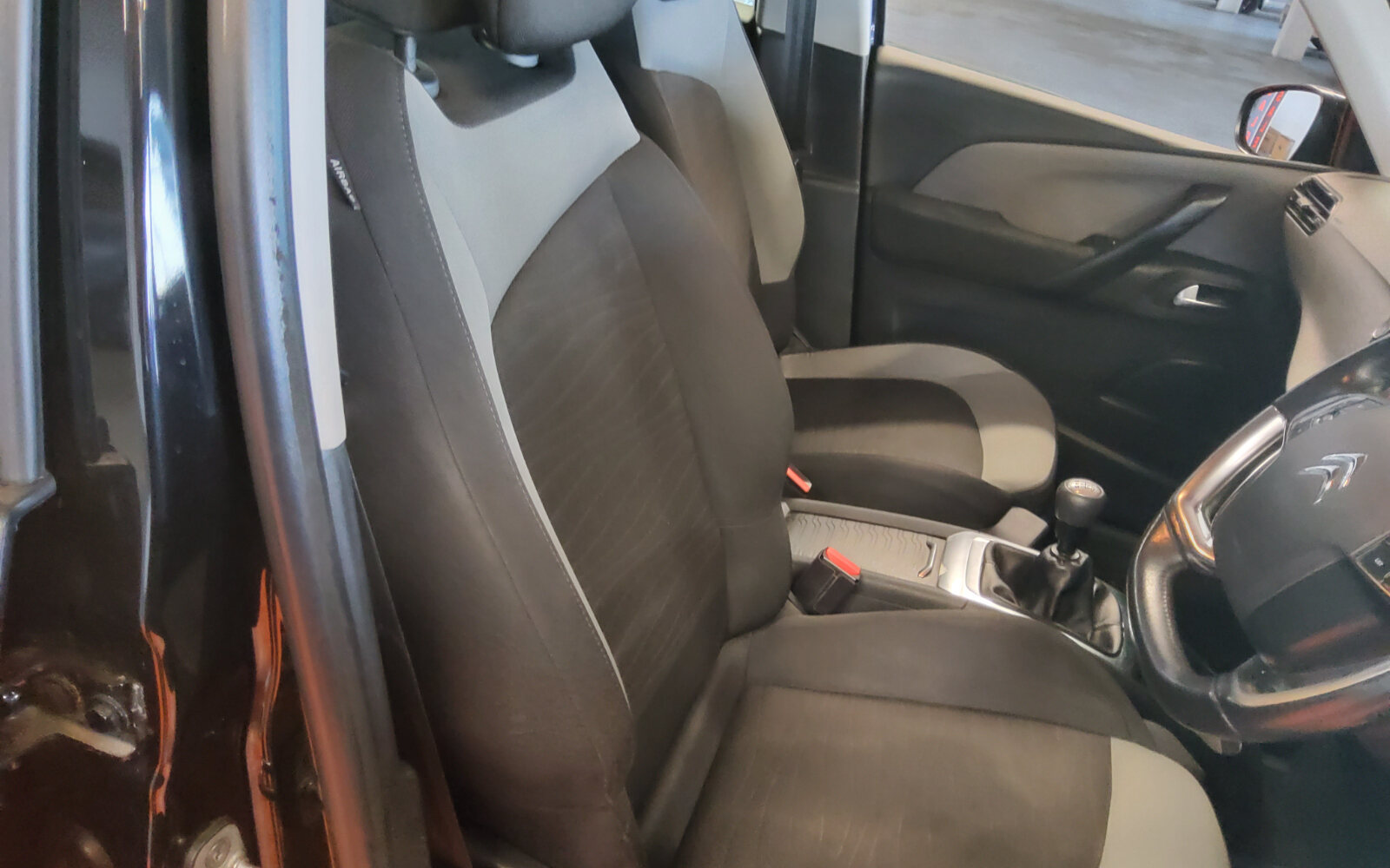 Citroen C4 1.6 e-HDi 115HP Airdream VTR+