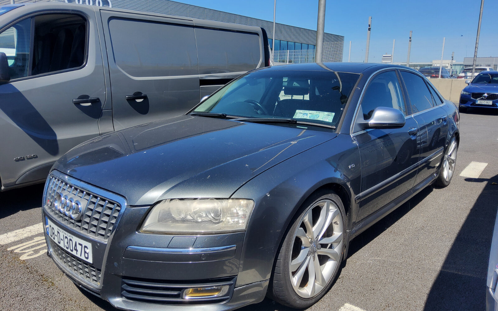 Audi S8 5.2 TIPTRONIC QUATTRO