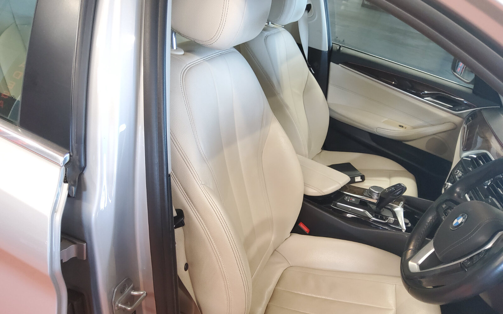 BMW 5-Series 520d SE 18&quot; Auto