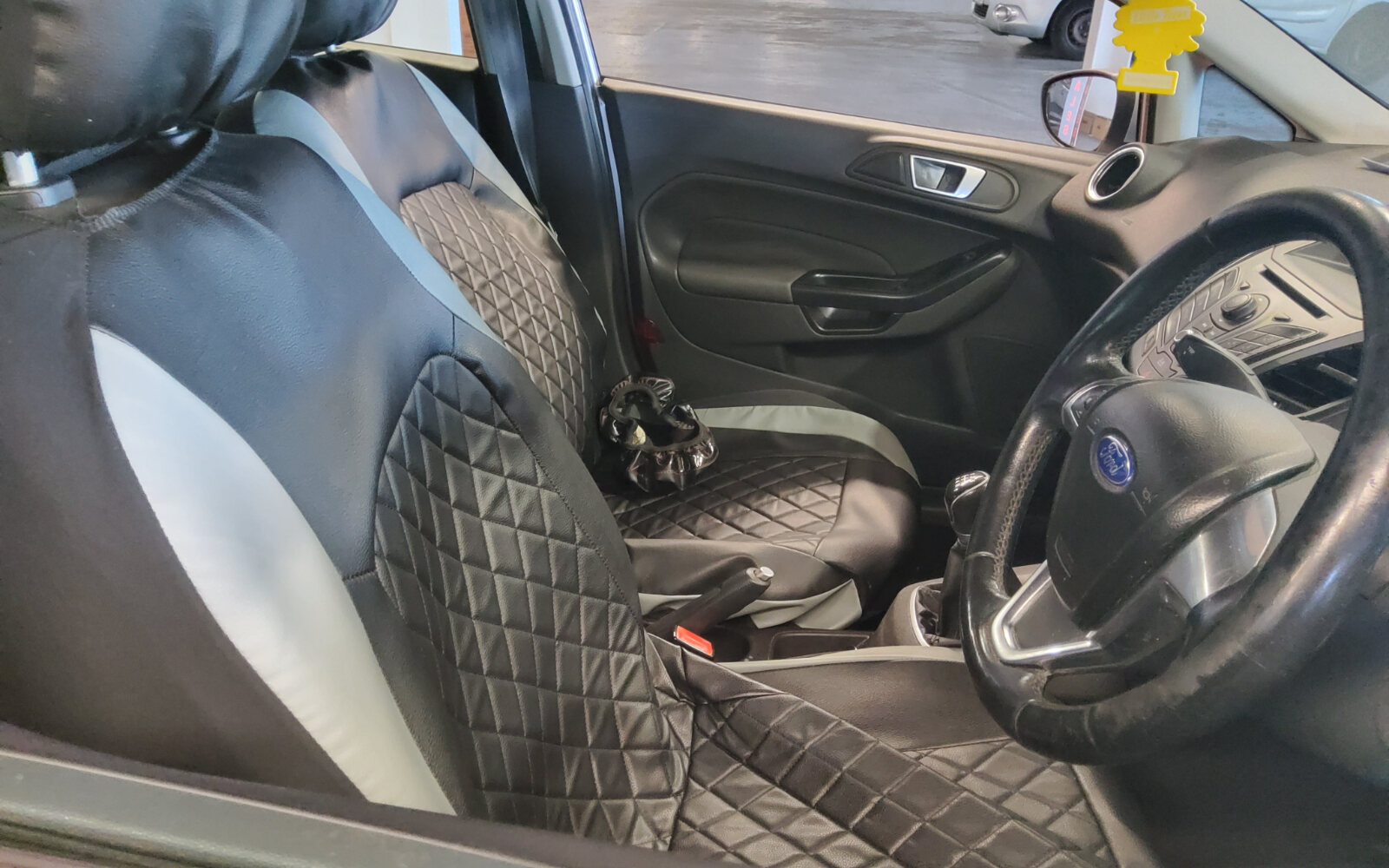 Ford Fiesta 1.0 65PS ZETEC