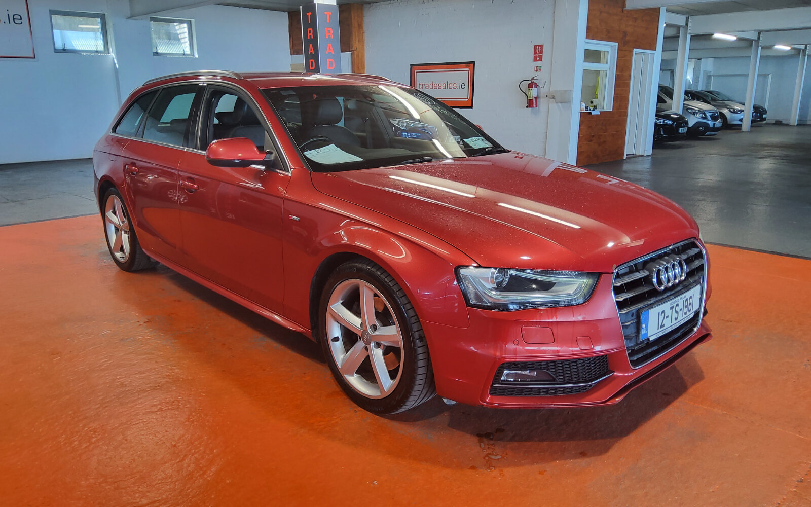 Audi A4 2.0 TDI 143BHP MULTITRONIC S LINE