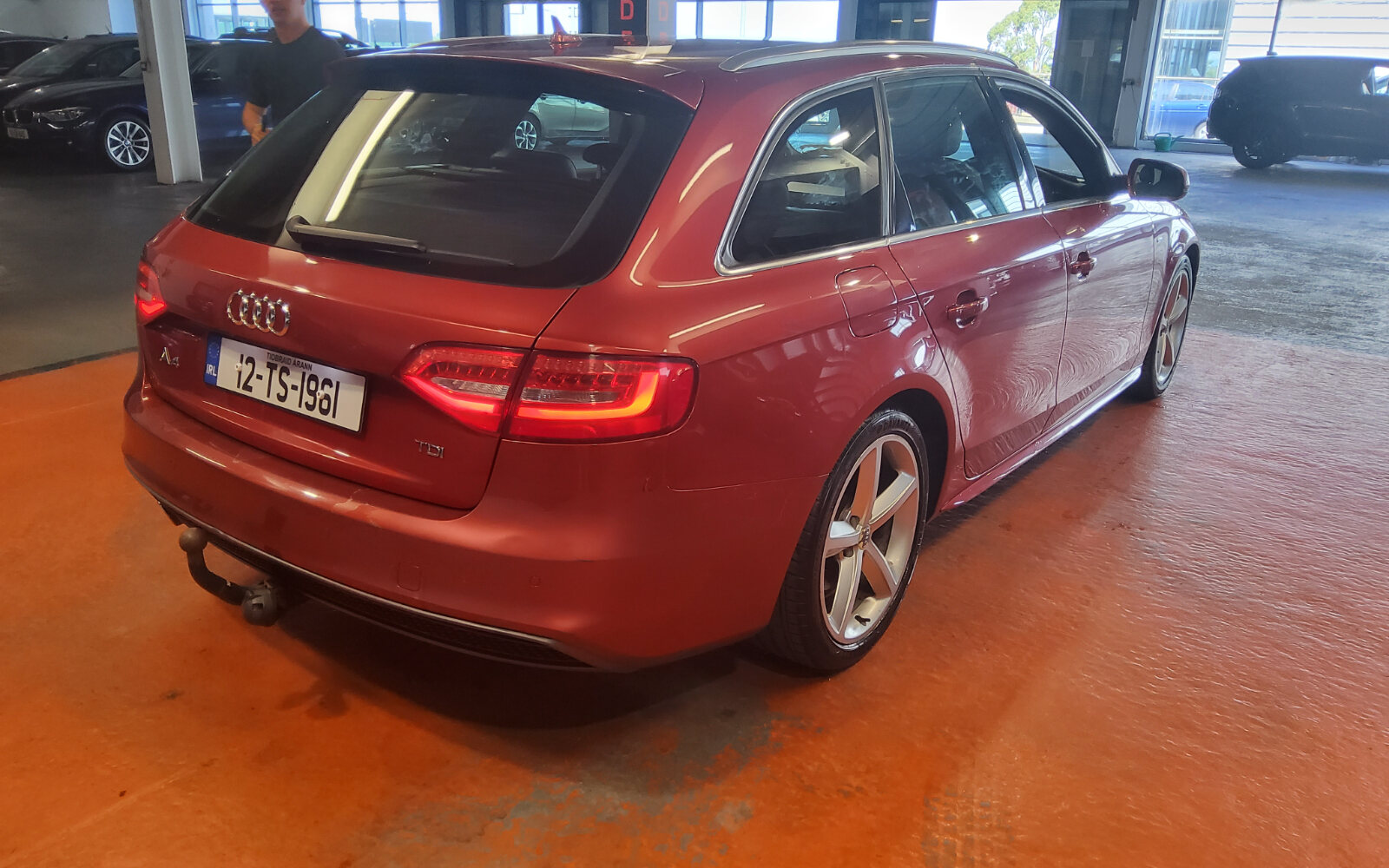 Audi A4 2.0 TDI 143BHP MULTITRONIC S LINE