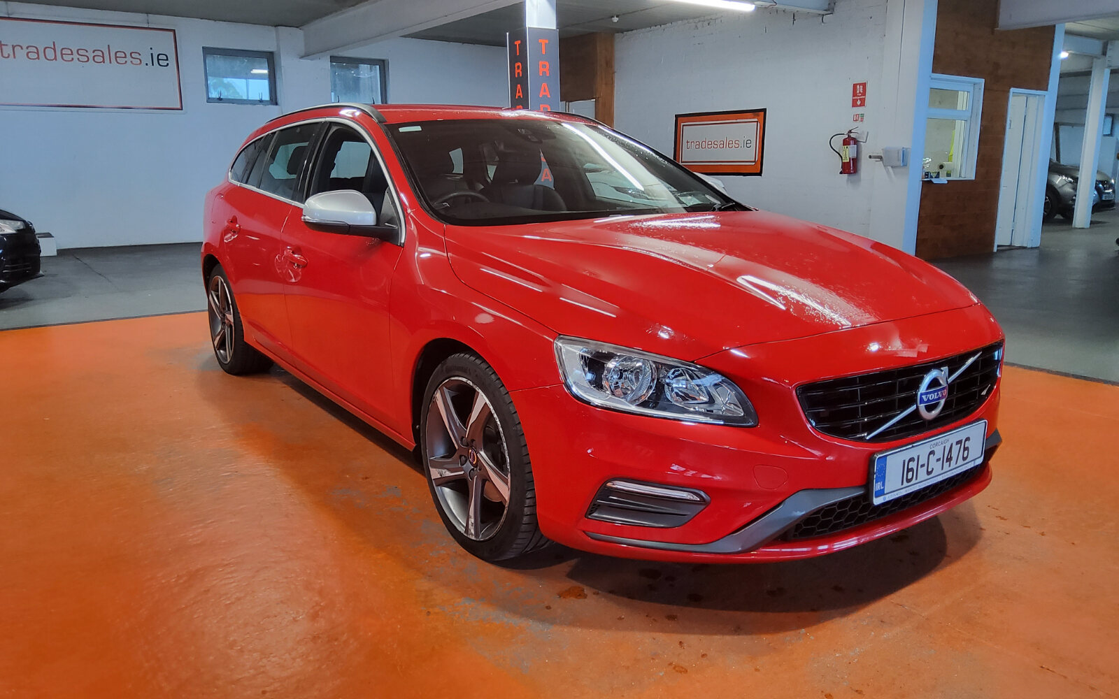 Volvo V60 D2 (120hp) R-DESIGN