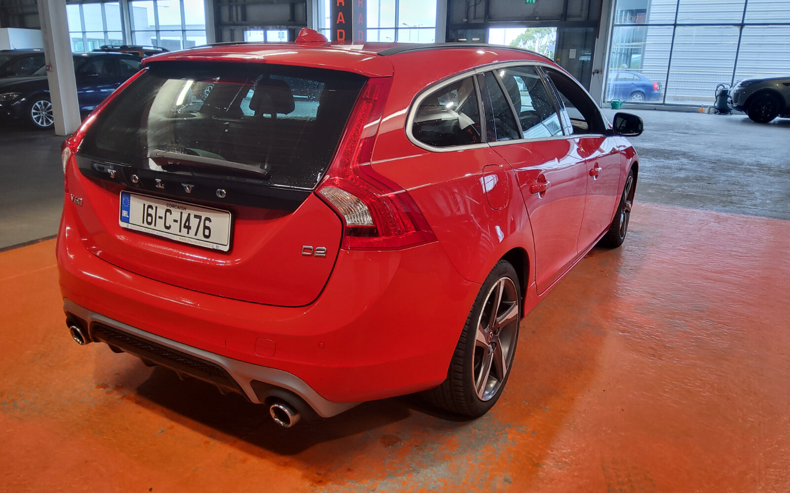 Volvo V60 D2 (120hp) R-DESIGN