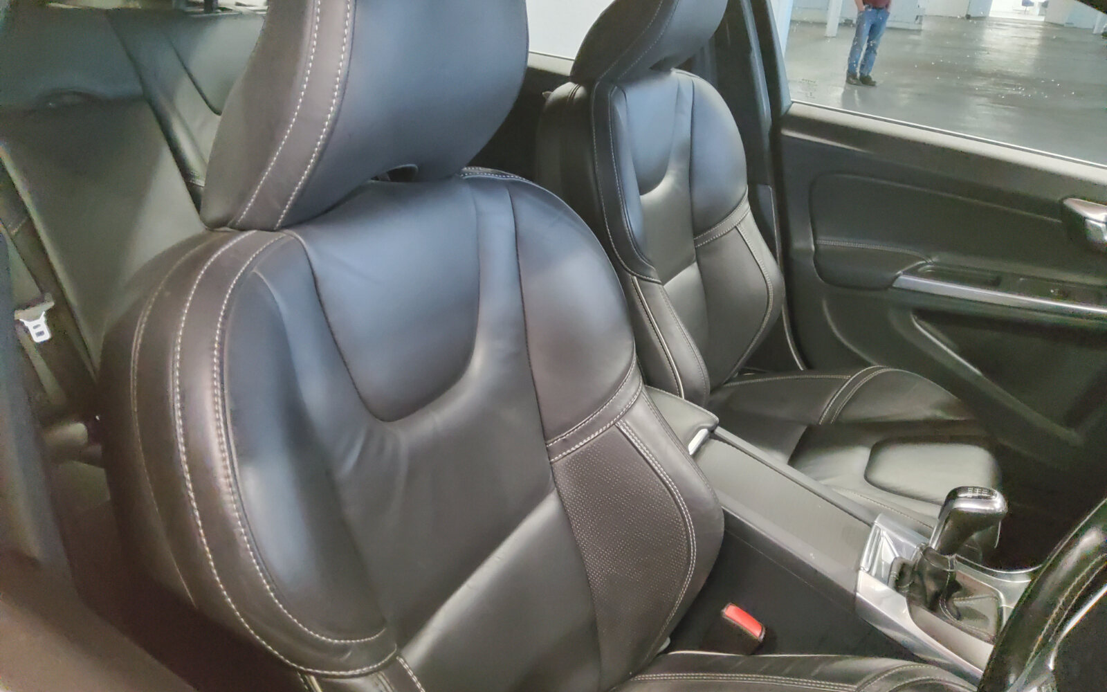 Volvo V60 D2 (120hp) R-DESIGN