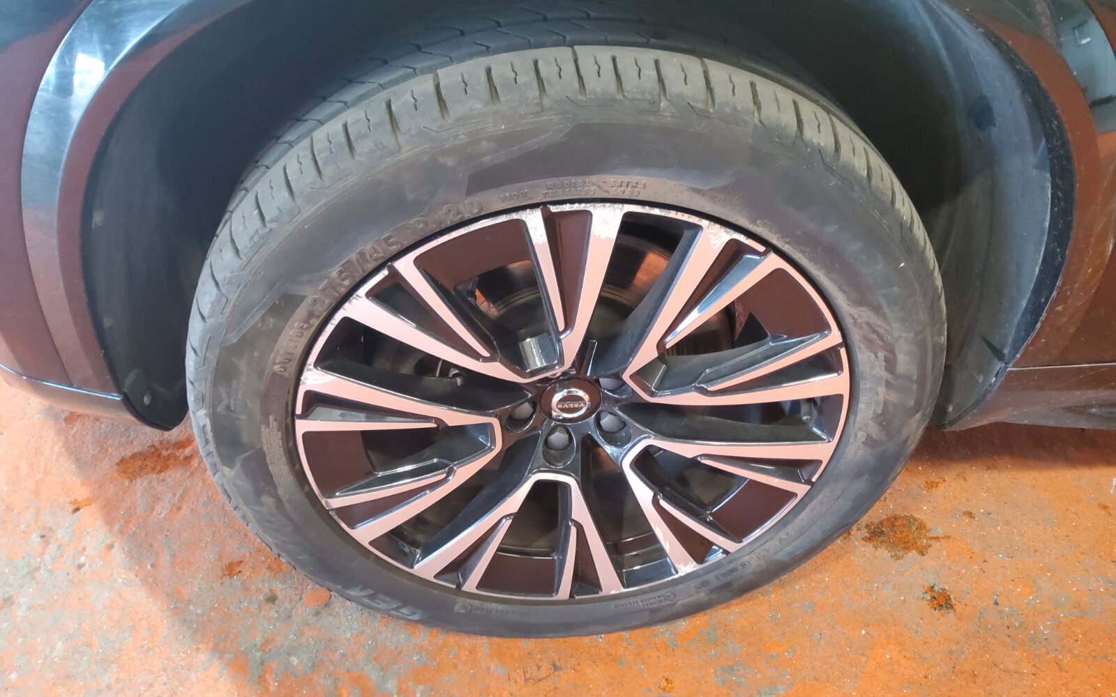 Volvo XC90 T8 PHEV 455hp Core (Bright Theme)