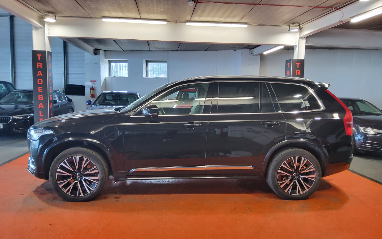 Volvo XC90 T8 PHEV 455hp Core (Bright Theme)