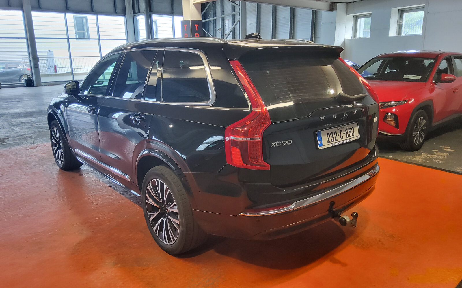 Volvo XC90 T8 PHEV 455hp Core (Bright Theme)