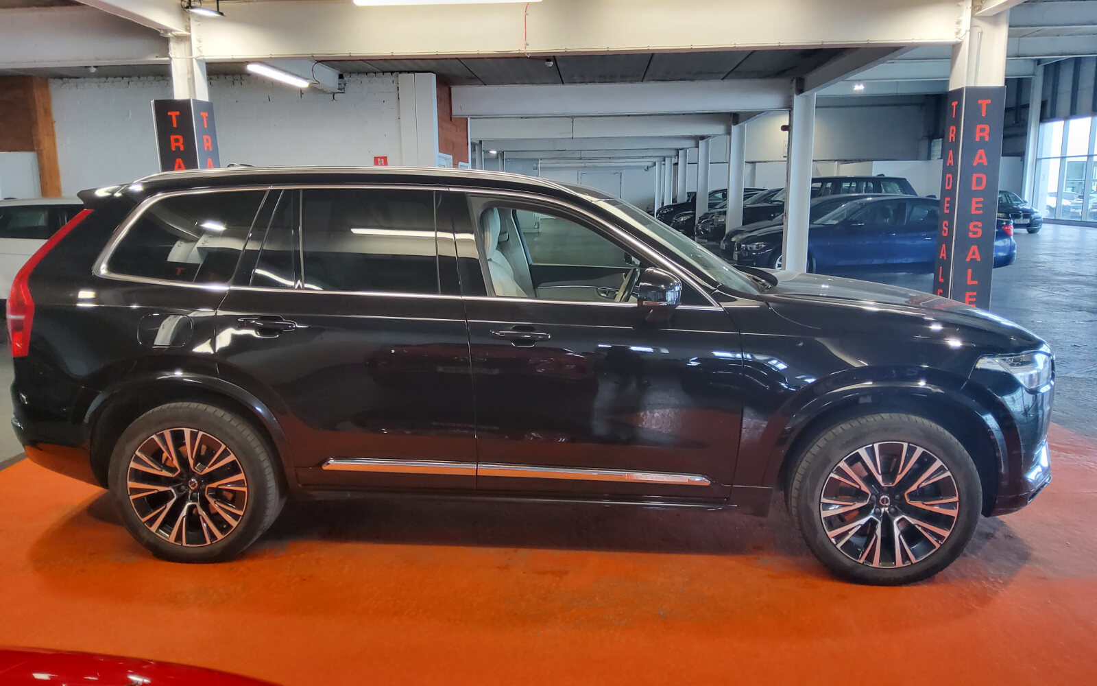 Volvo XC90 T8 PHEV 455hp Core (Bright Theme)