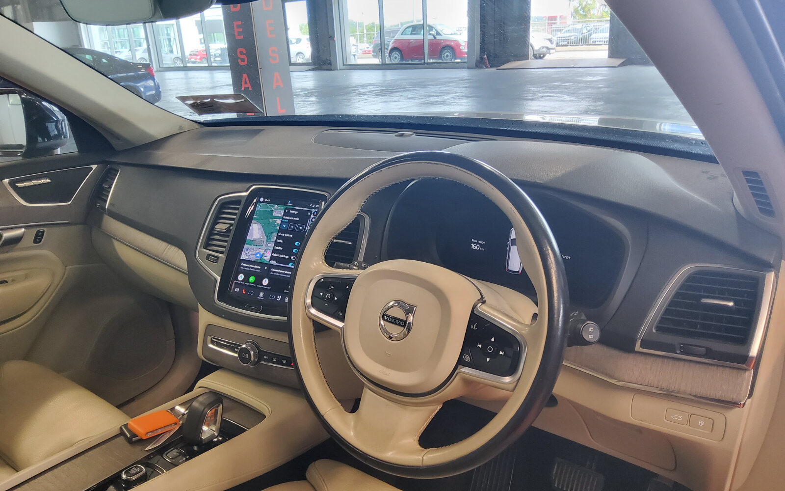 Volvo XC90 T8 PHEV 455hp Core (Bright Theme)