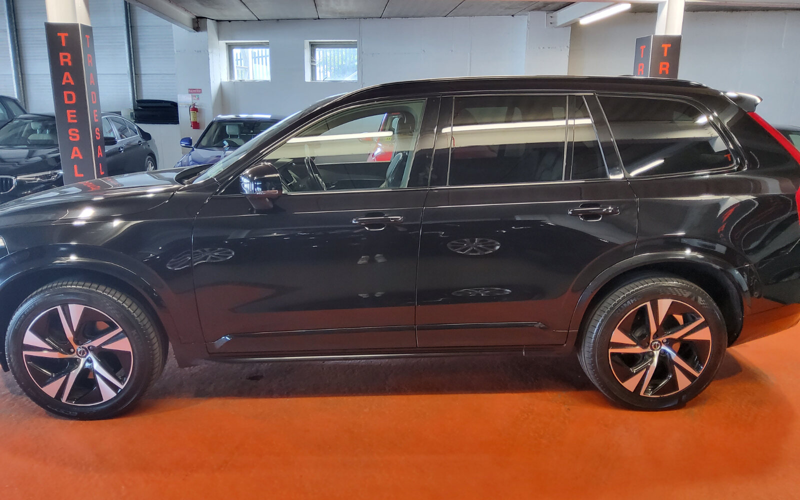 Volvo XC90 B5 MILD HYBRID (235hp) R-Design Auto AWD