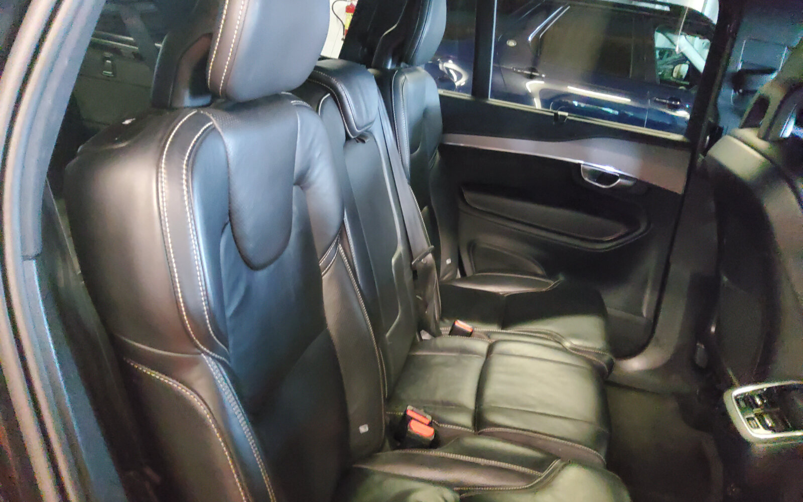 Volvo XC90 B5 MILD HYBRID (235hp) R-Design Auto AWD