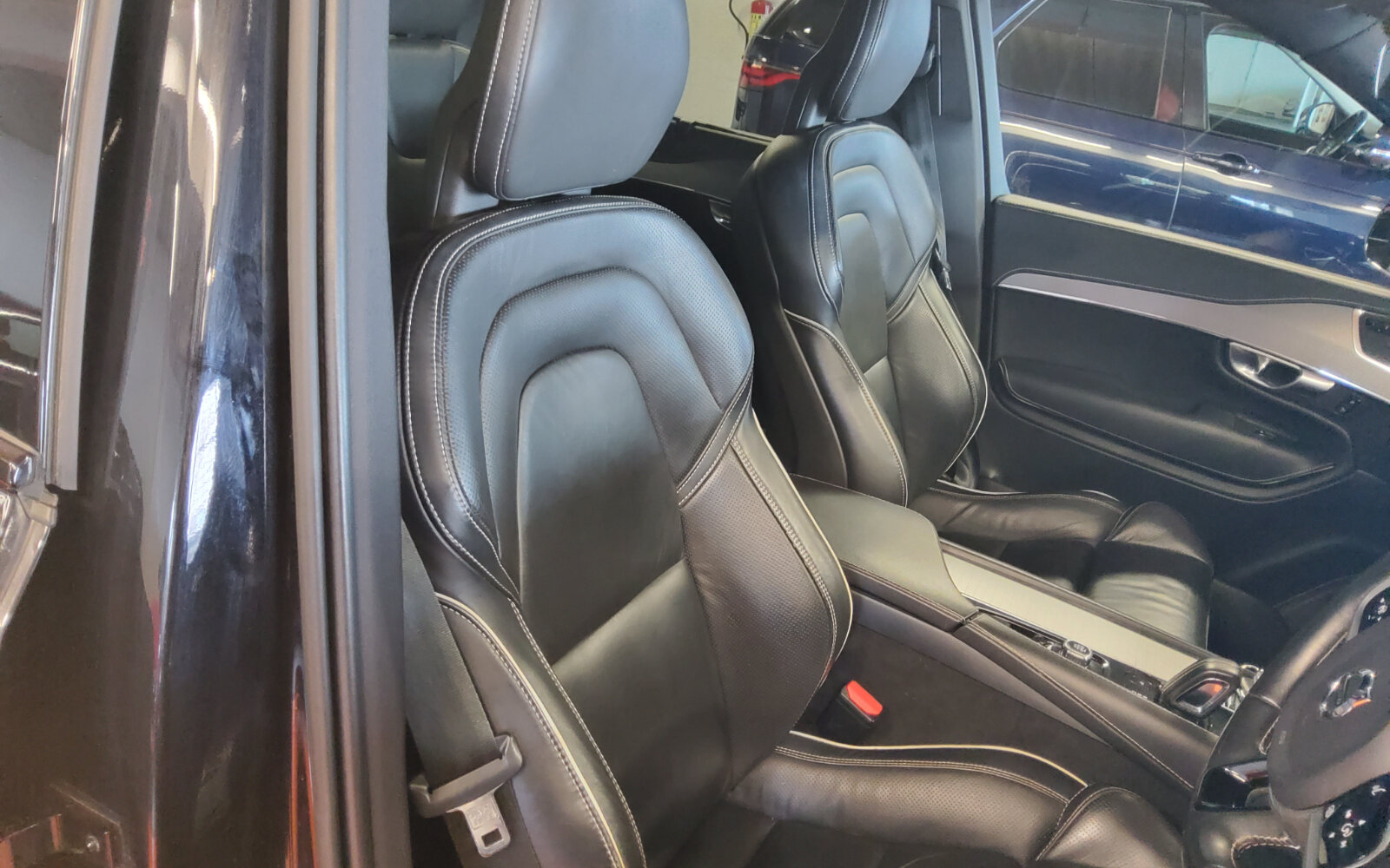 Volvo XC90 B5 MILD HYBRID (235hp) R-Design Auto AWD