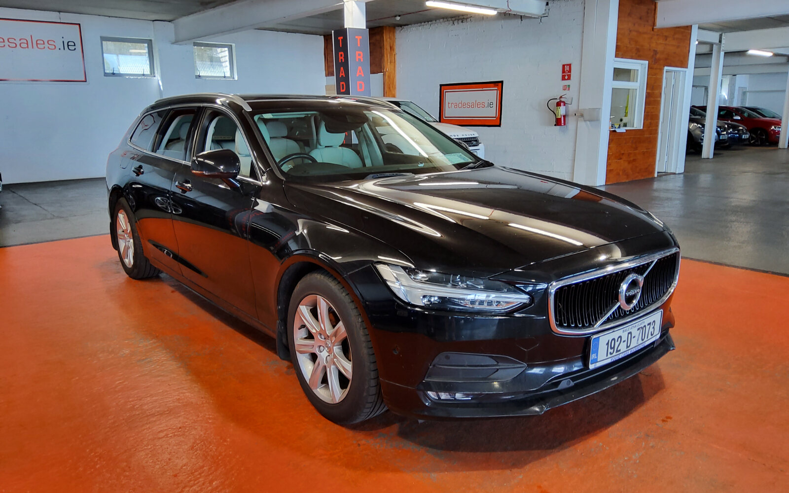 Volvo V90 D4 (190hp) Momentum Auto