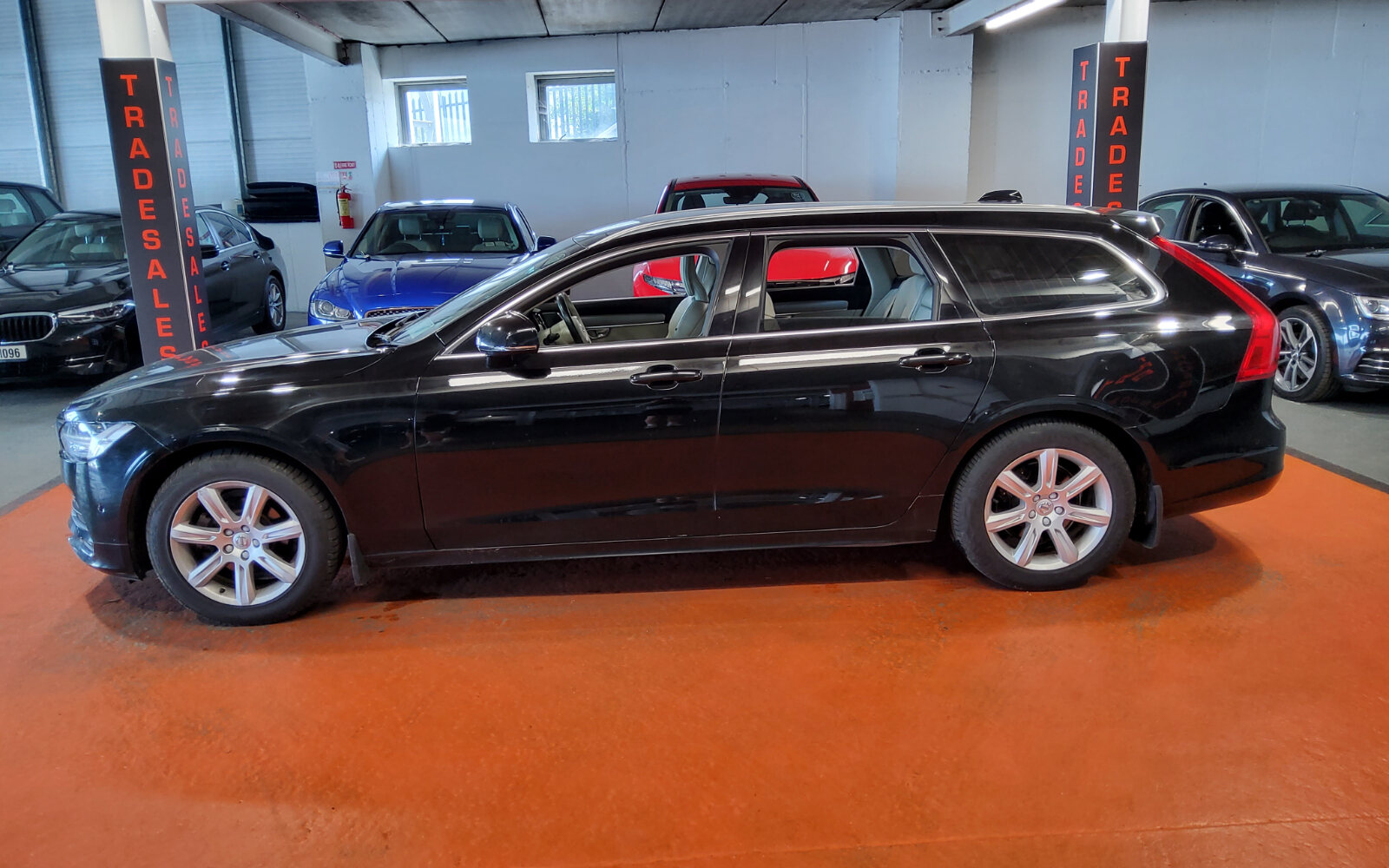 Volvo V90 D4 (190hp) Momentum Auto