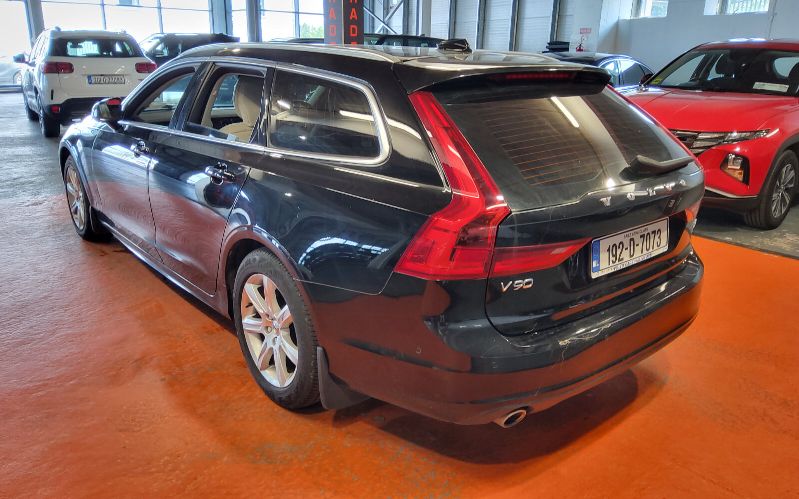 Volvo V90 D4 (190hp) Momentum Auto